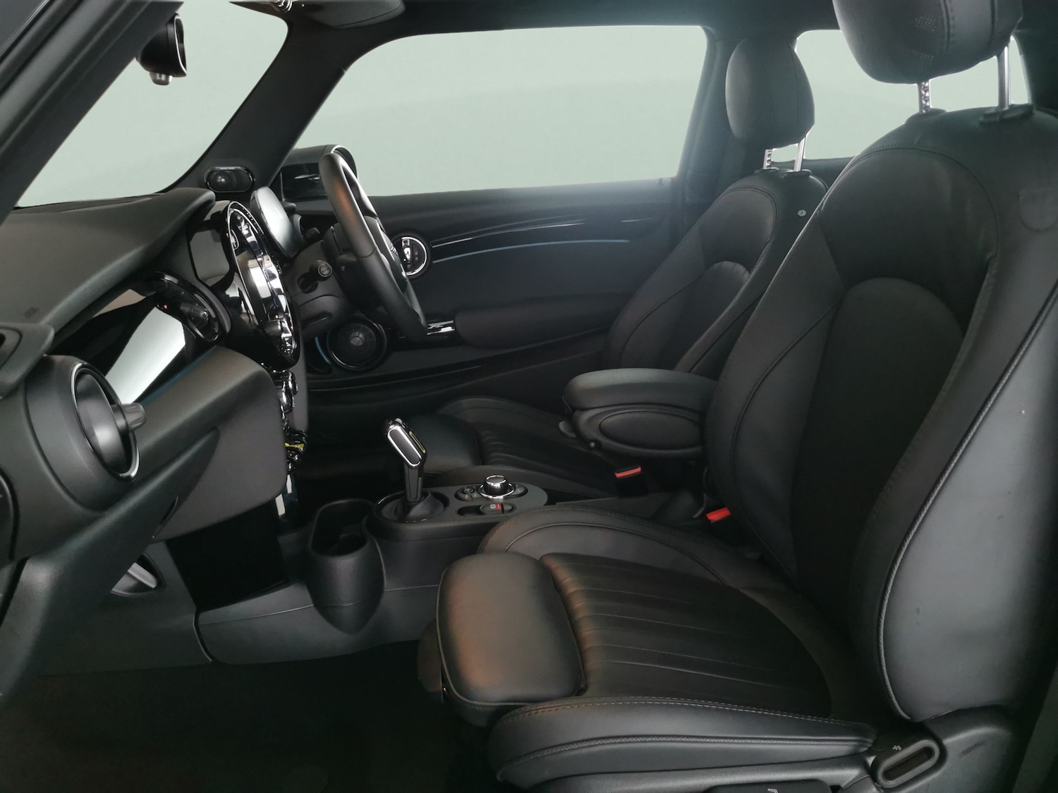 Used MINI Hatch 2023 for sale - 77555743: Photo 4