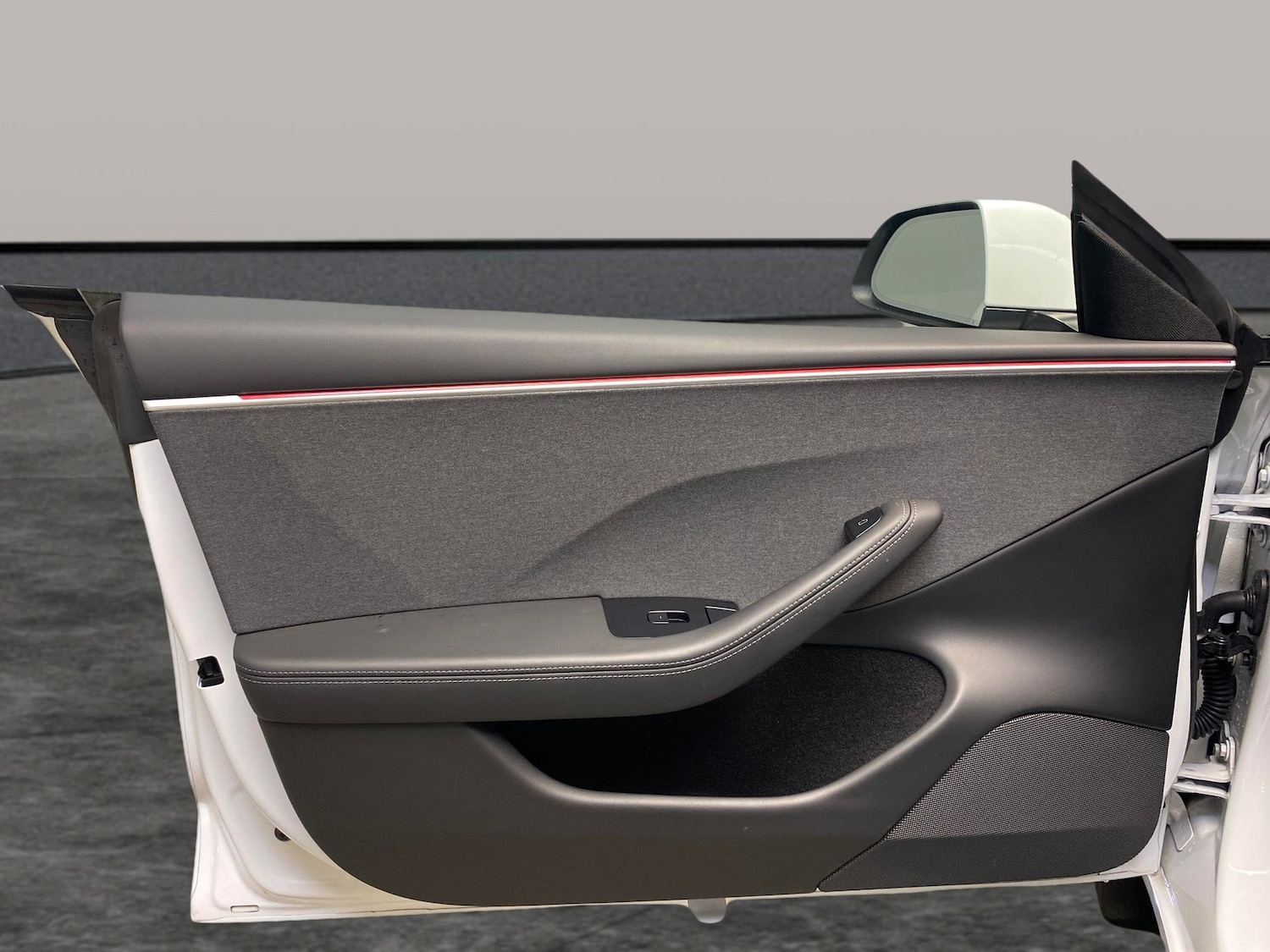 Used Tesla Model 3 2024 for sale - 78133960: Photo 28