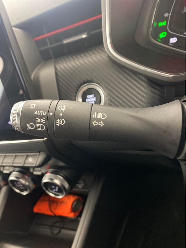 Used Renault Clio 2020 for sale - 76182327: Photo 24