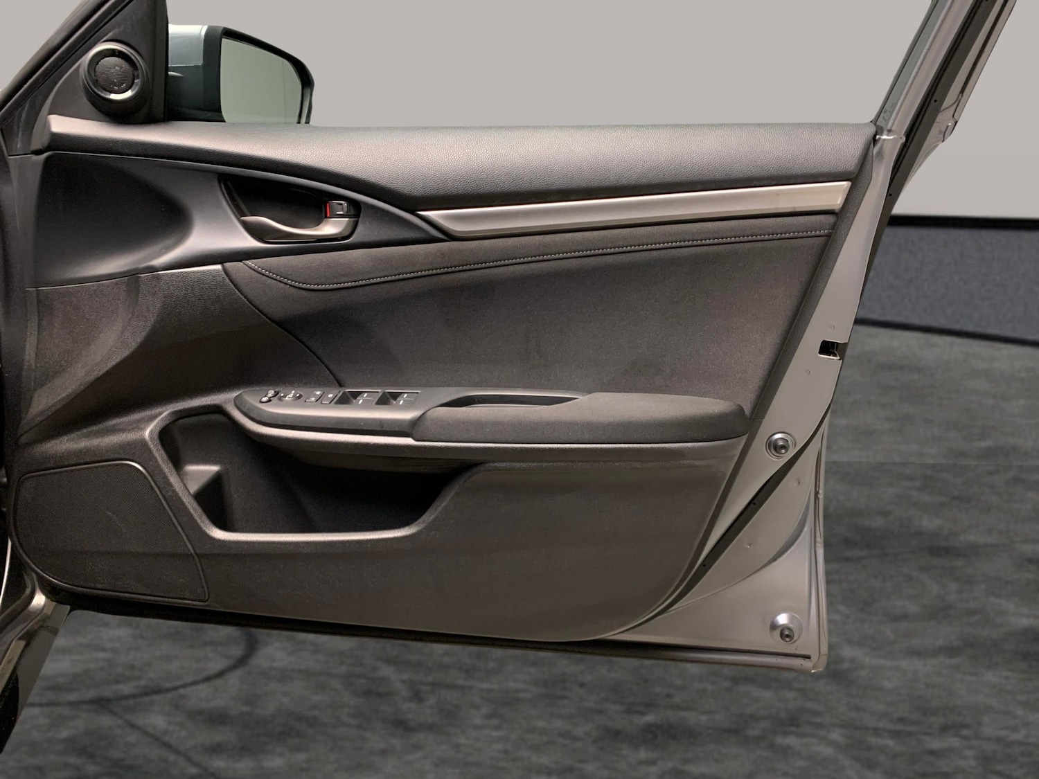 Used Honda Civic 2020 for sale - 76941197: Photo 29