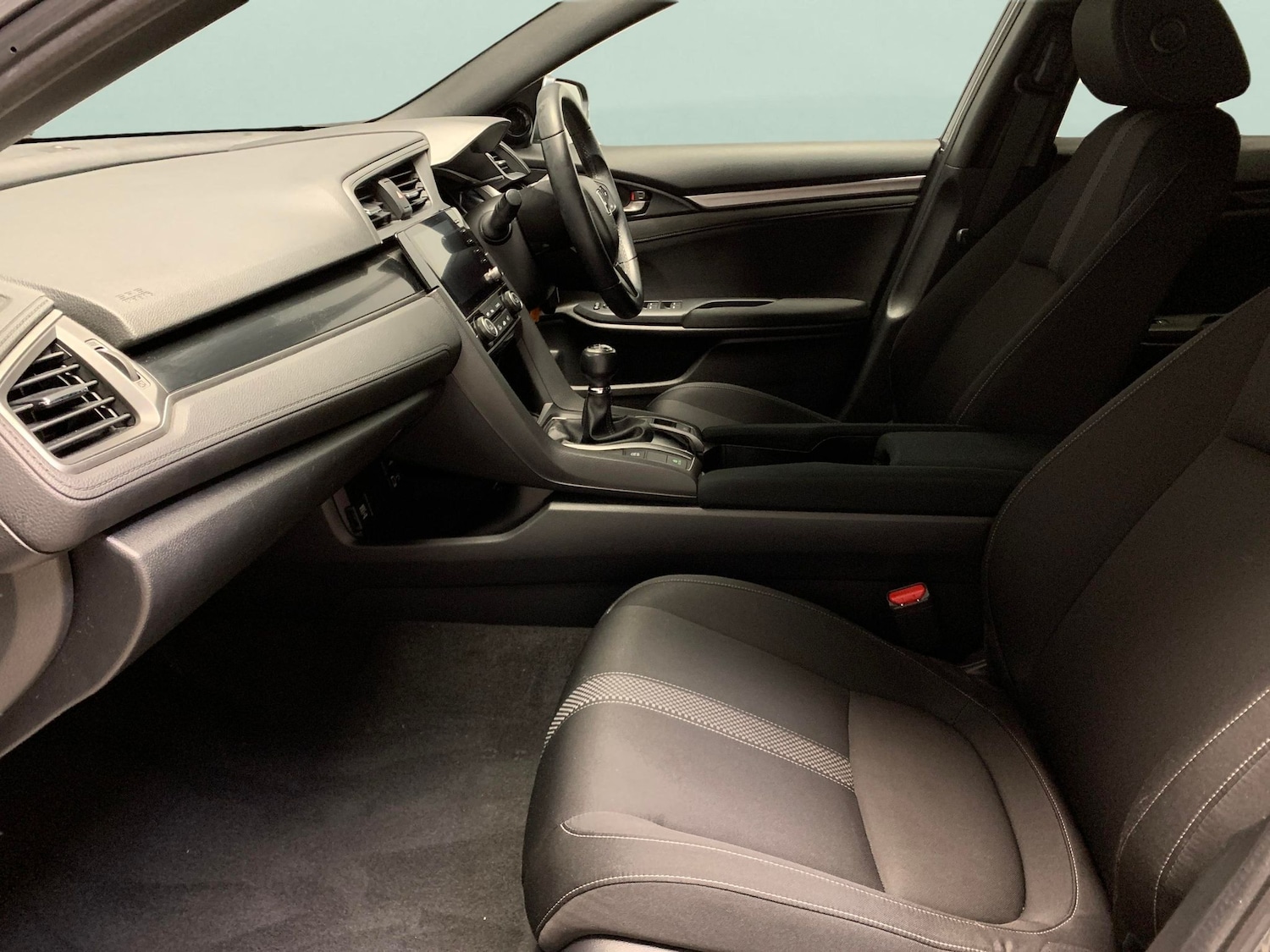 Used Honda Civic 2020 for sale - 76941197: Photo 4