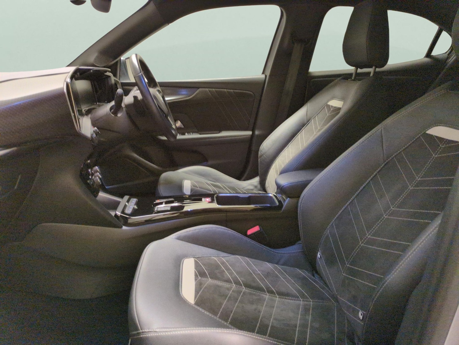 Used Vauxhall Mokka 2023 for sale - 77873001: Photo 4