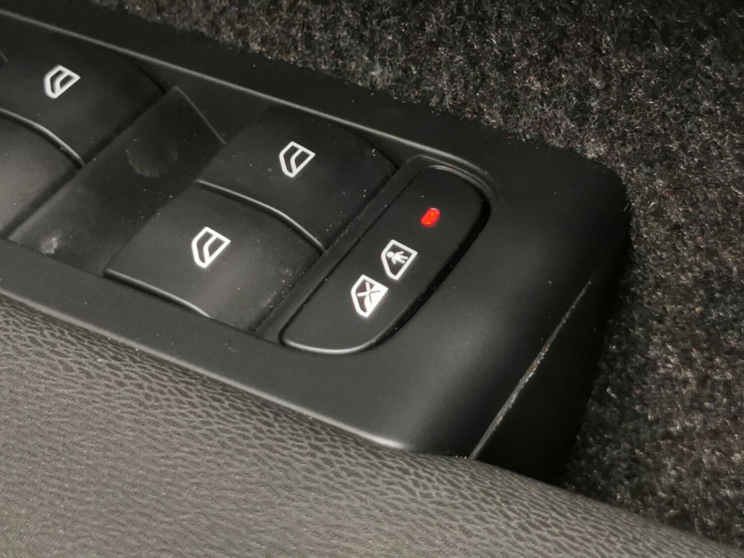 Used Volvo C40 2023 for sale - 78012410: Photo 15