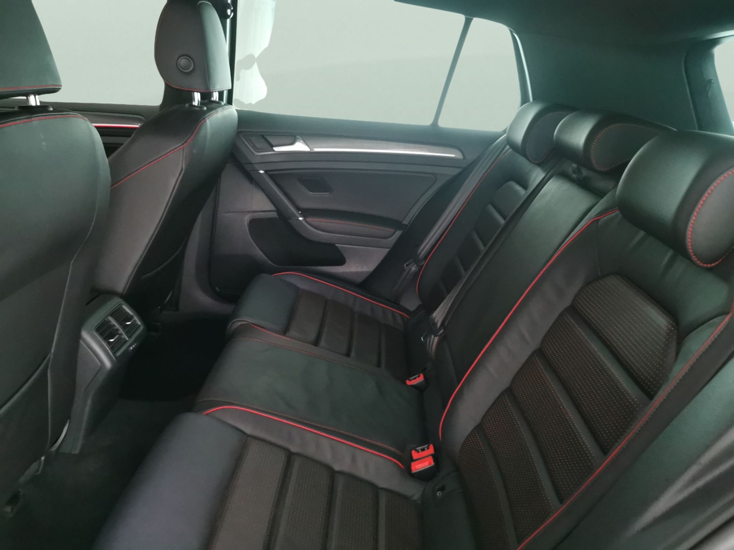 Used Volkswagen Golf 2019 for sale - 76162505: Photo 37