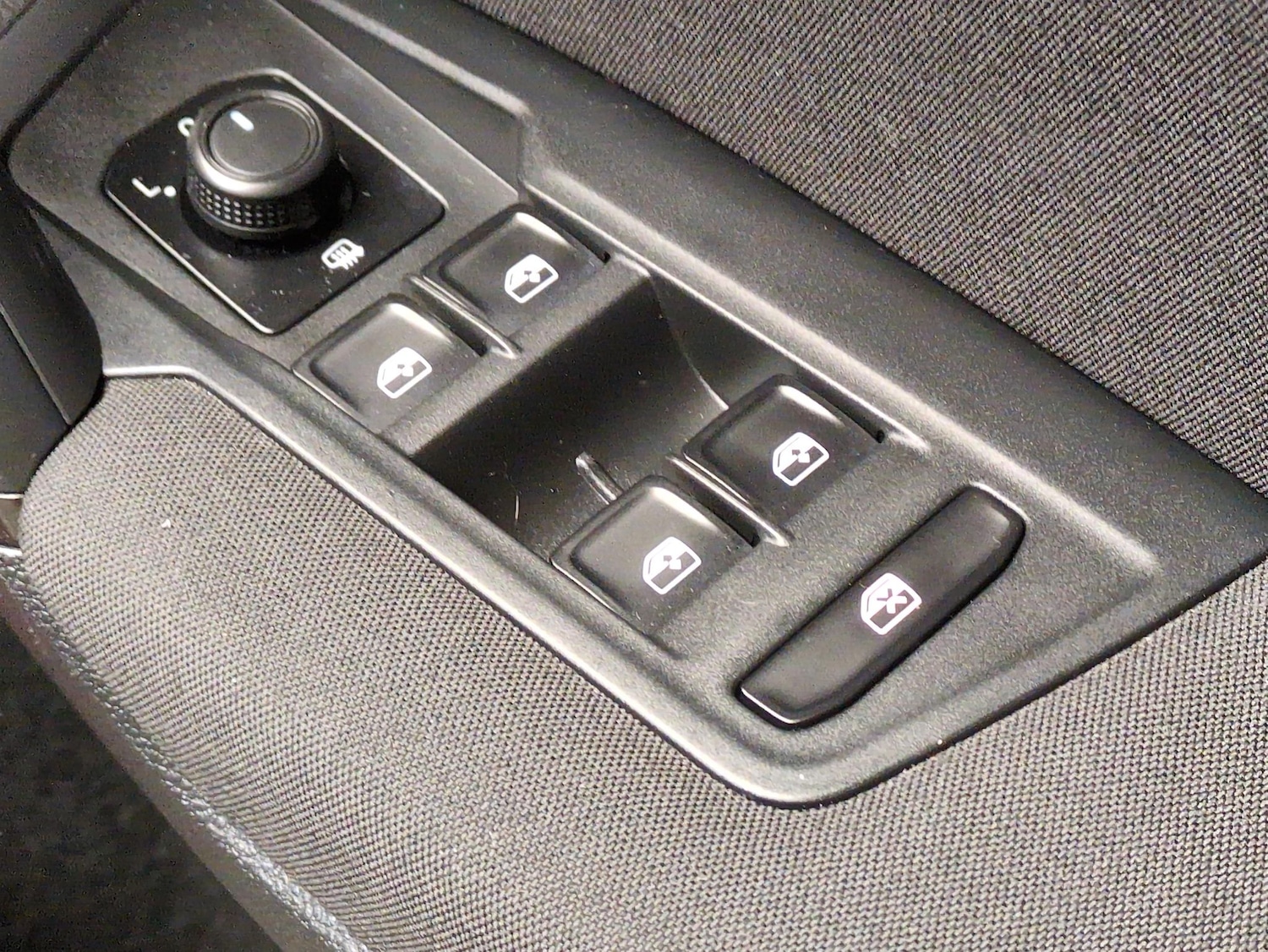 Used Volkswagen Tiguan 2017 for sale - 77160988: Photo 24