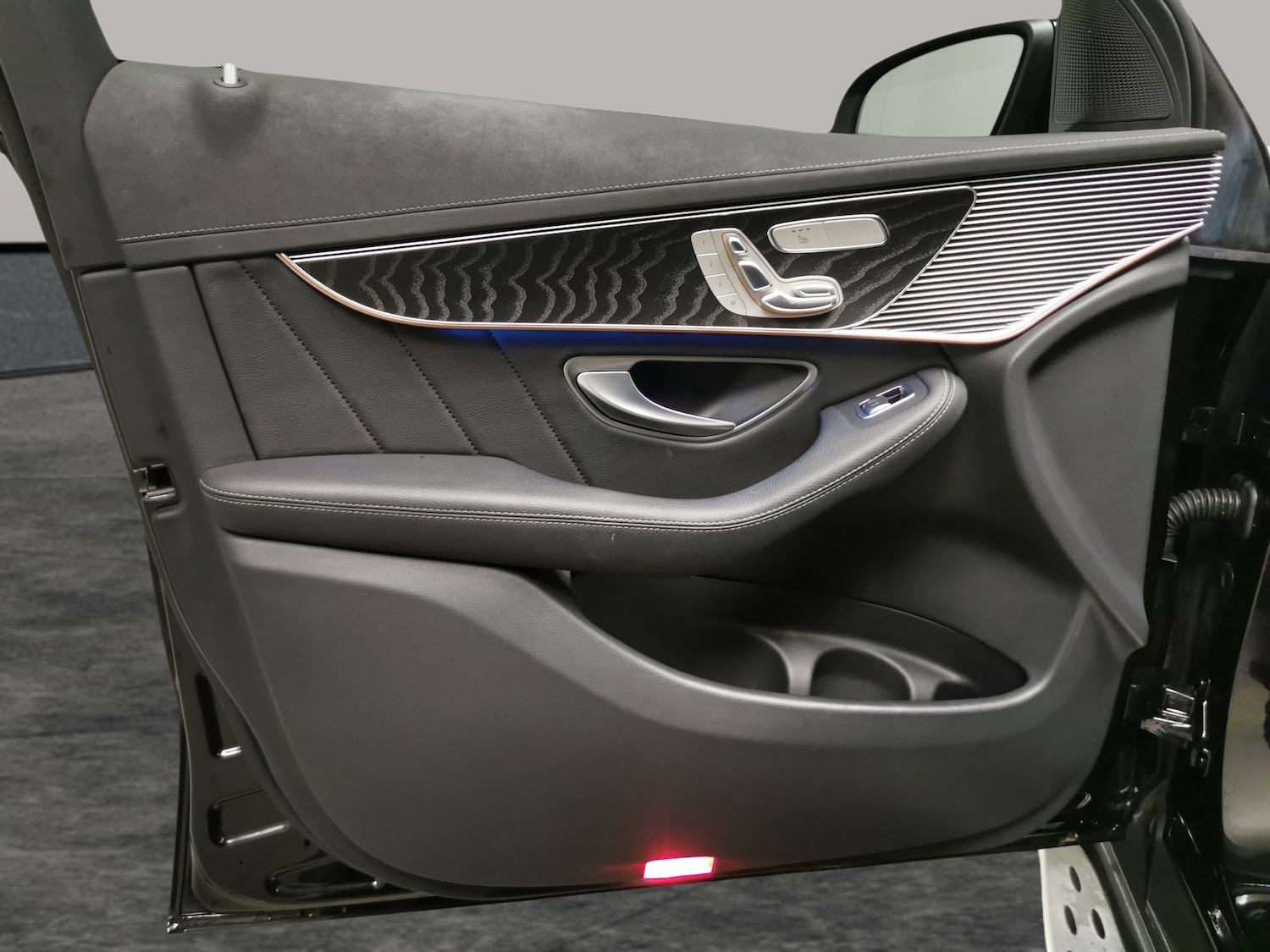 Used Mercedes-Benz EQC 2022 for sale - 76507942: Photo 28