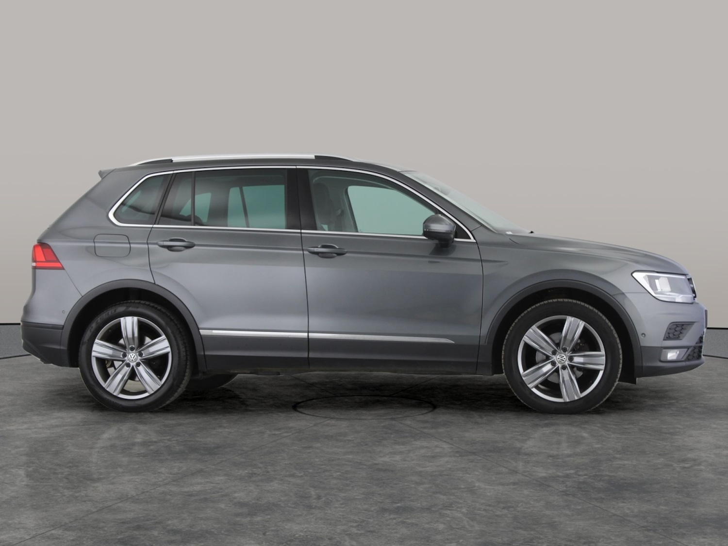 Used Volkswagen Tiguan 2019 for sale - 76364907: Photo 12