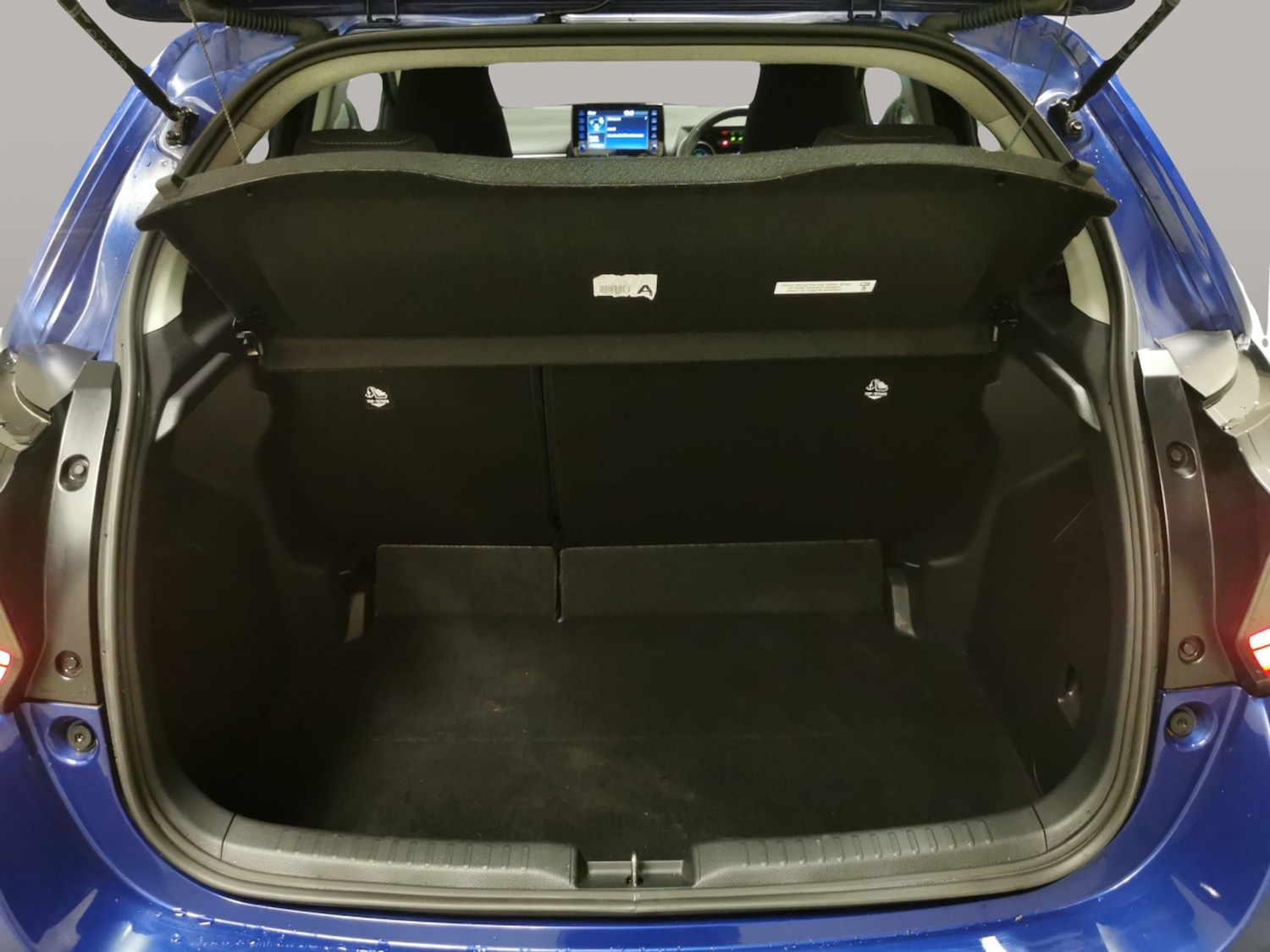 Used Toyota Yaris 2023 for sale - 77432337: Photo 29