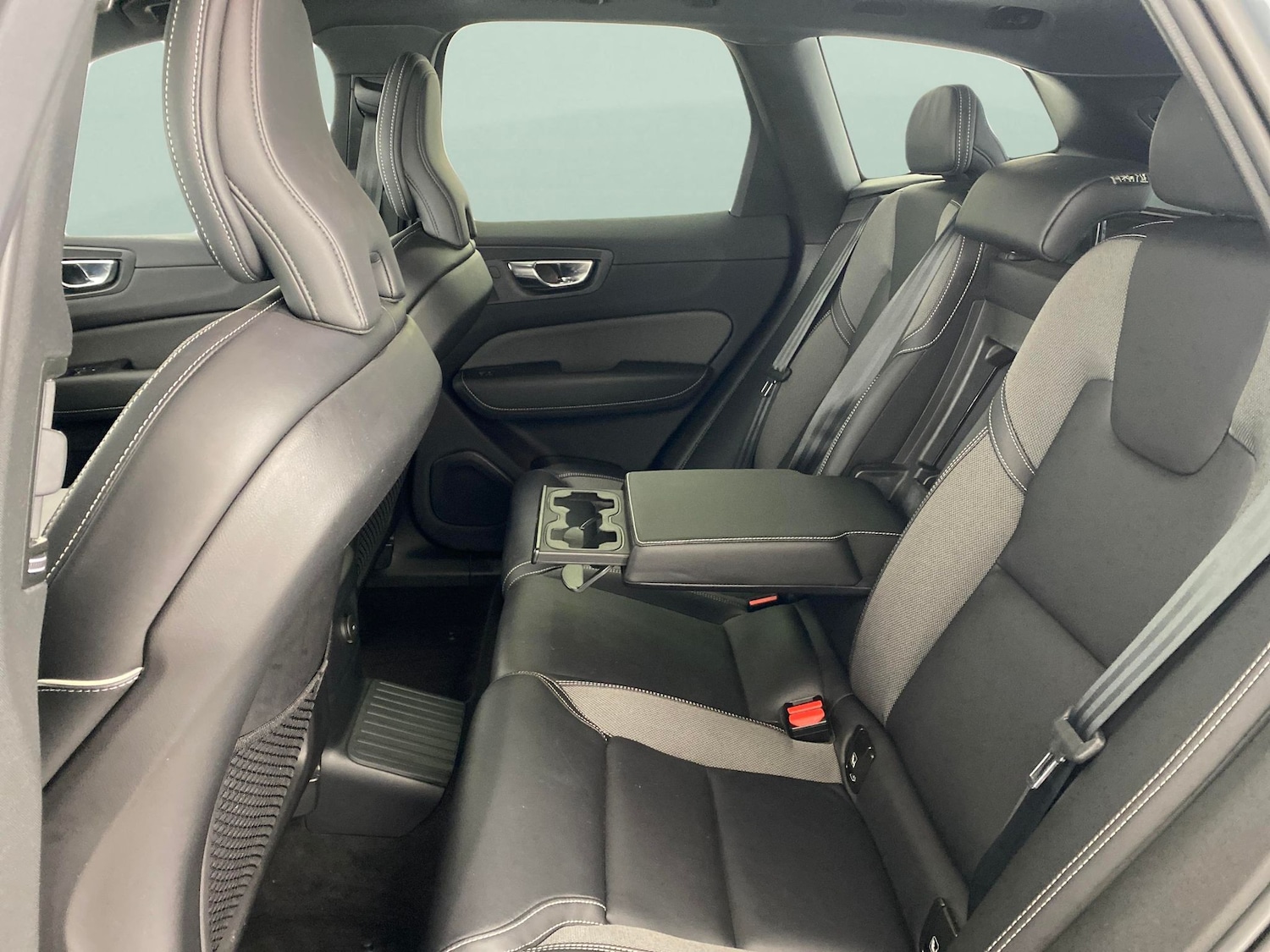 Used Volvo XC60 2021 for sale - 78028380: Photo 24