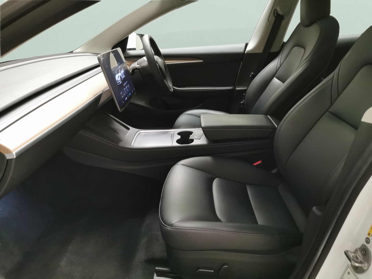 Used Tesla Model 3 2023 for sale - 76908366: Photo 4