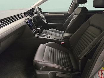 Used Volkswagen Passat 2022 for sale - 76147163: Photo 4