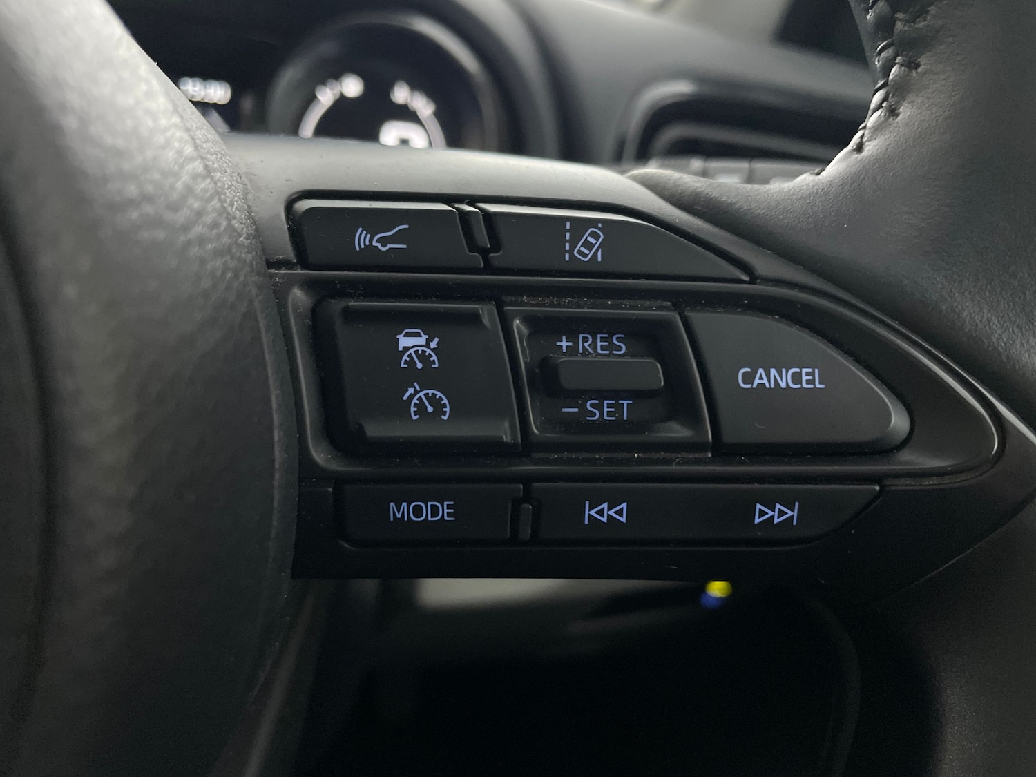 Used Toyota Yaris 2022 for sale - 77272044: Photo 24