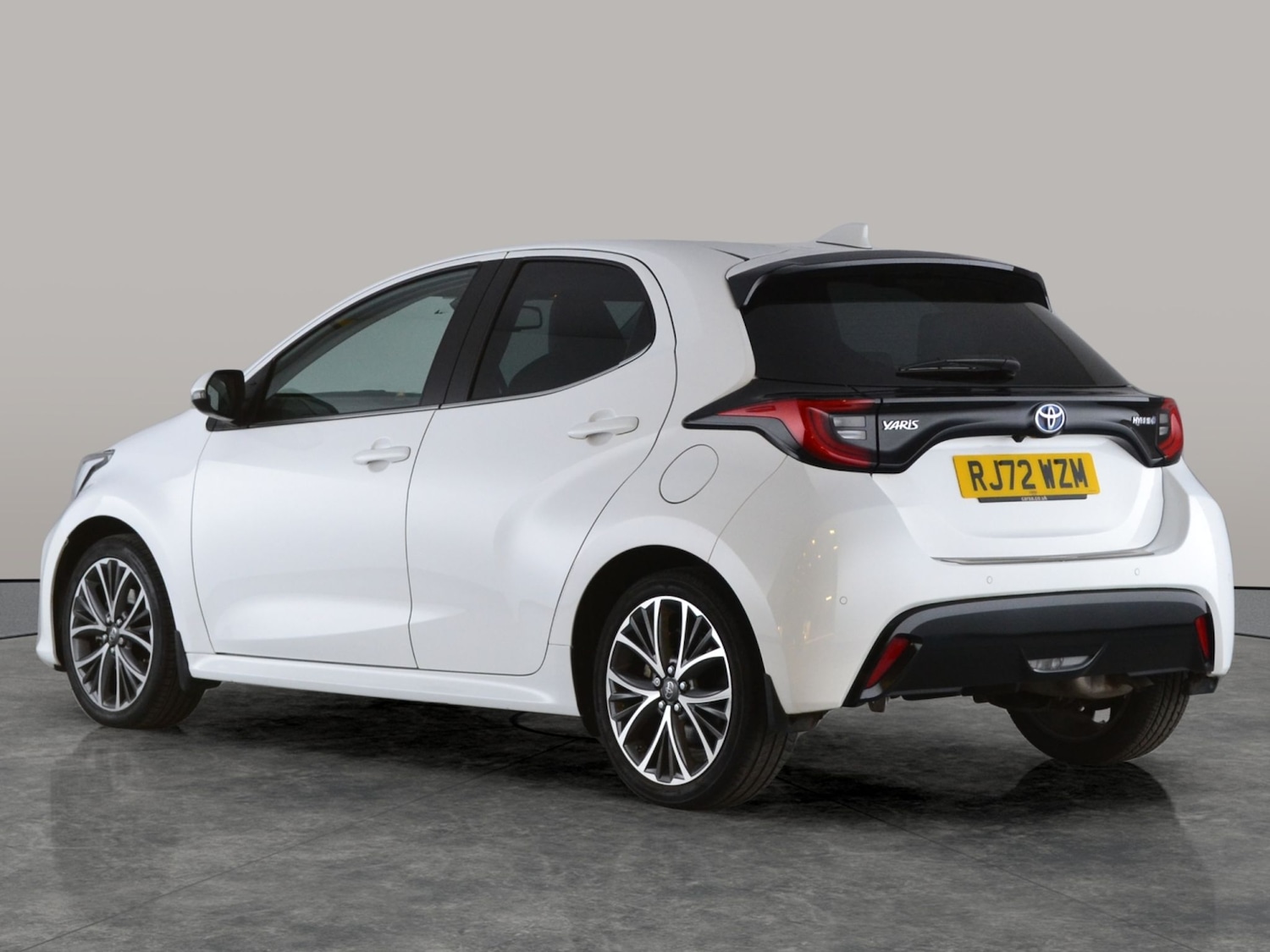 Used Toyota Yaris 2022 for sale - 77272044: Photo 8