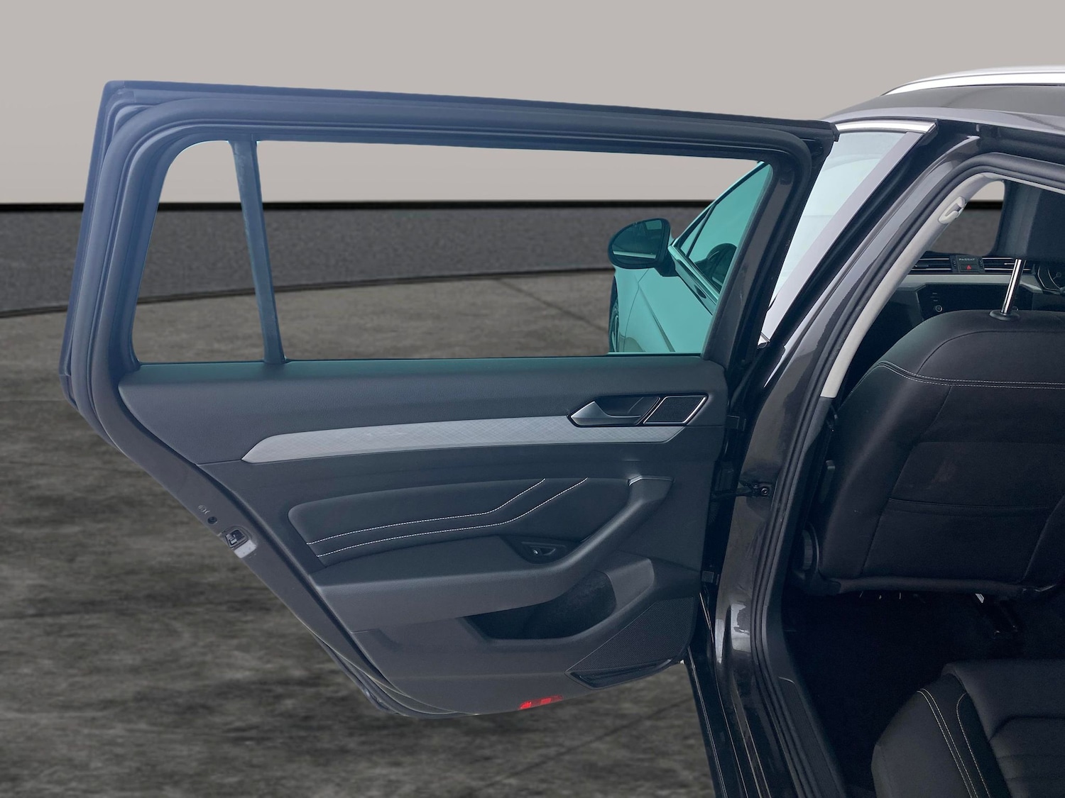 Used Volkswagen Passat 2022 for sale - 77790010: Photo 24