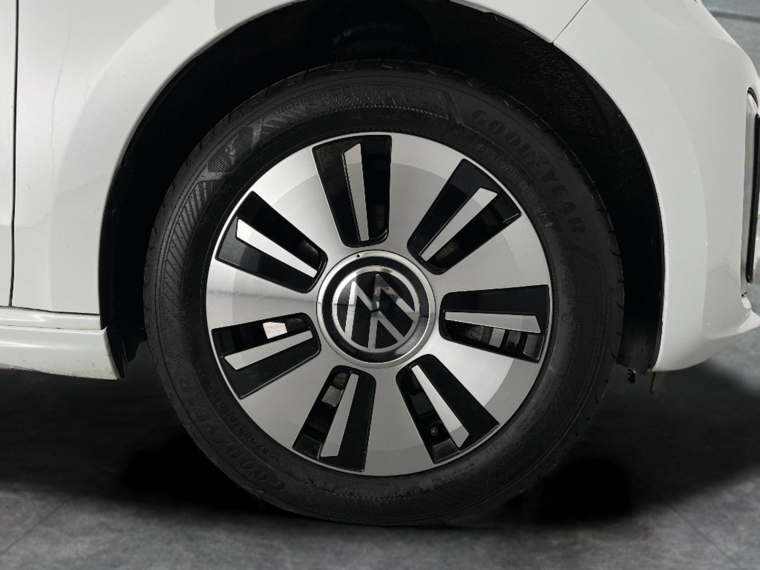 Used Volkswagen up! 2023 for sale - 77797252: Photo 19