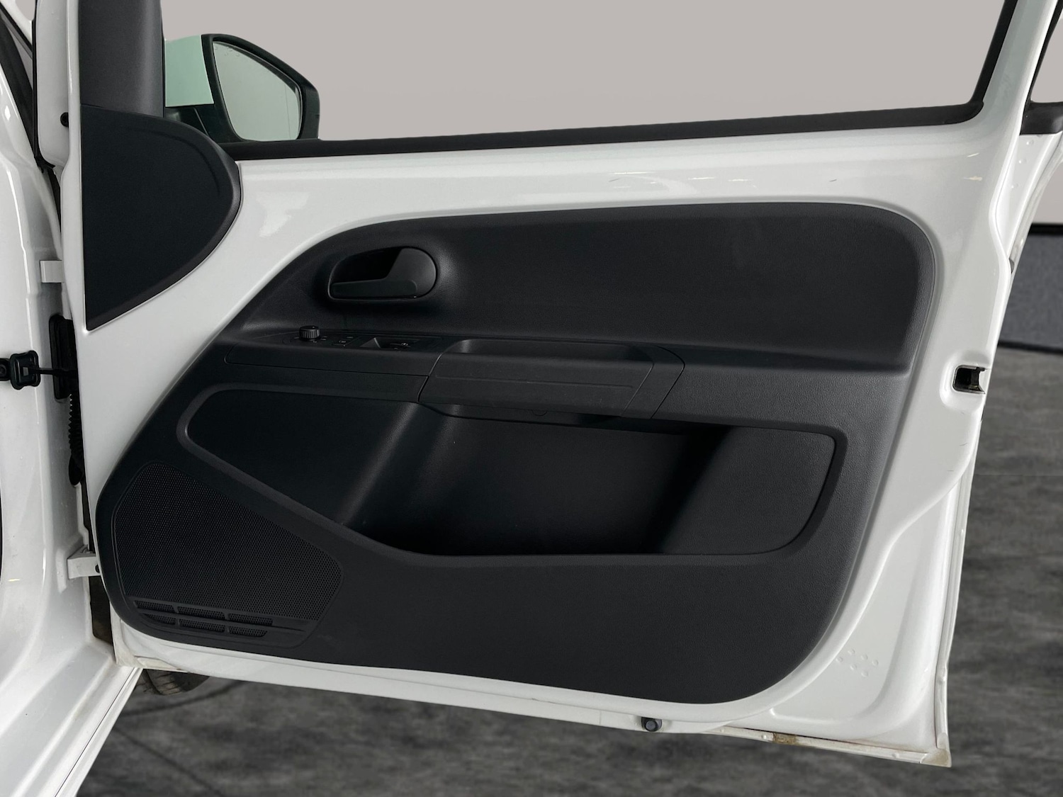 Used Volkswagen up! 2023 for sale - 77797252: Photo 25