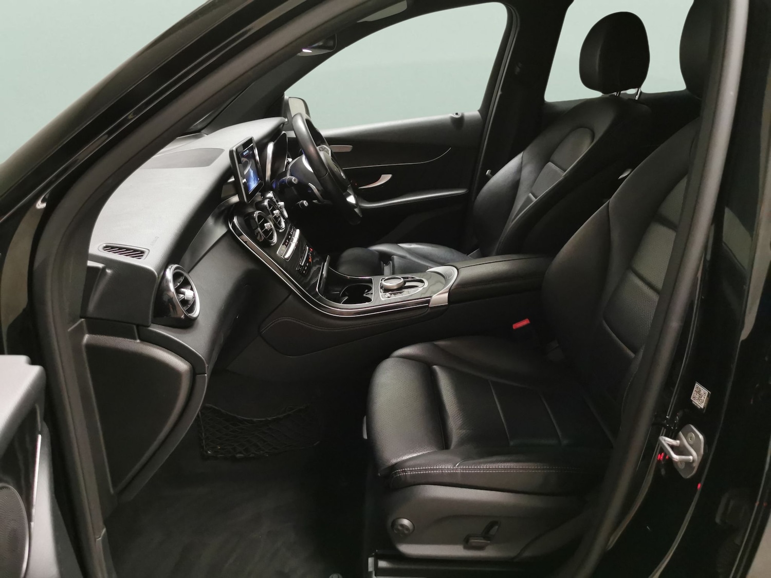 Used Mercedes-Benz GLC 2018 for sale - 76502004: Photo 4