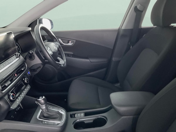 Used Hyundai KONA 2021 for sale - 76288436: Photo 4