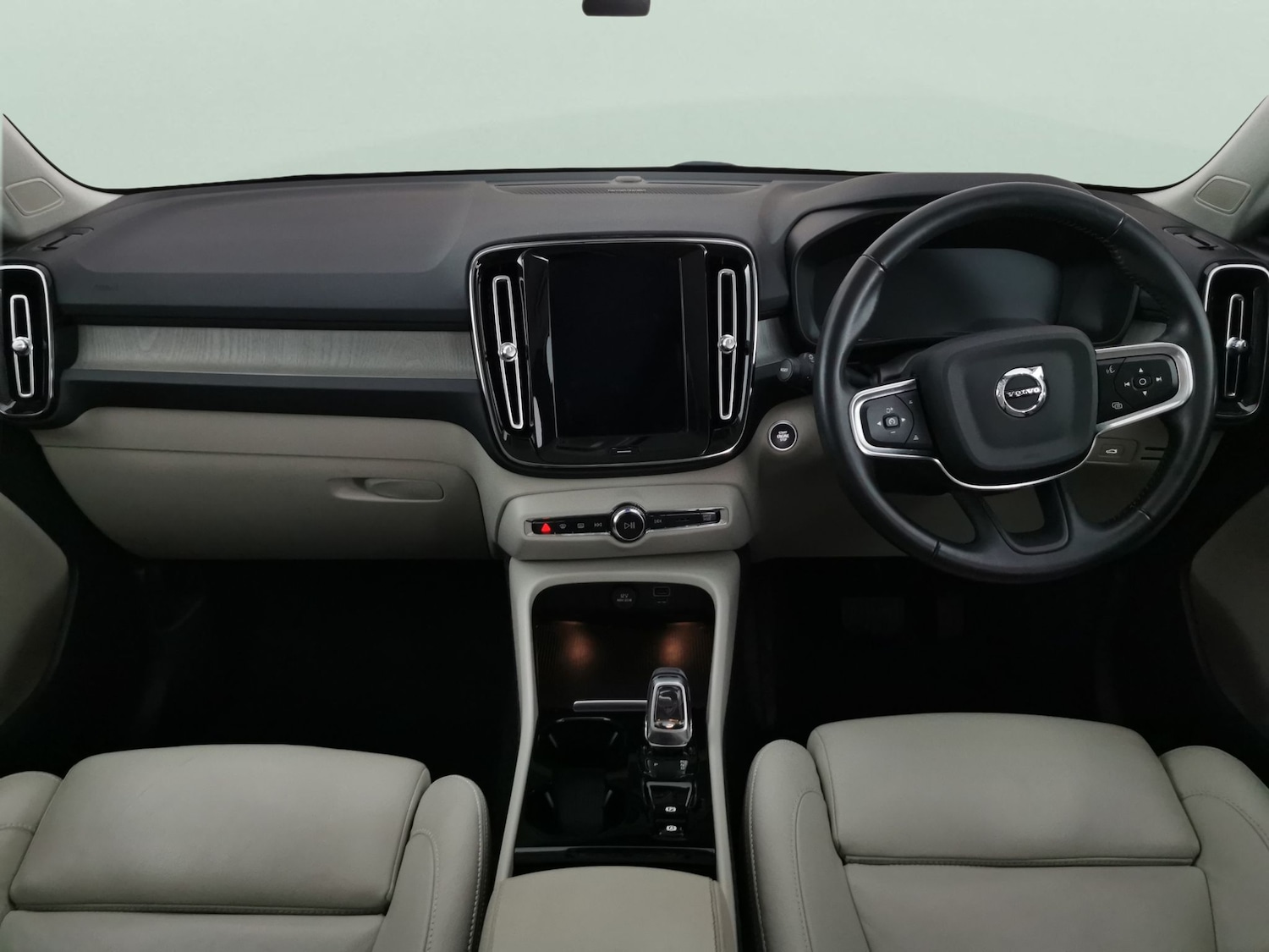 Used Volvo XC40 for sale - 76738729: Photo 10