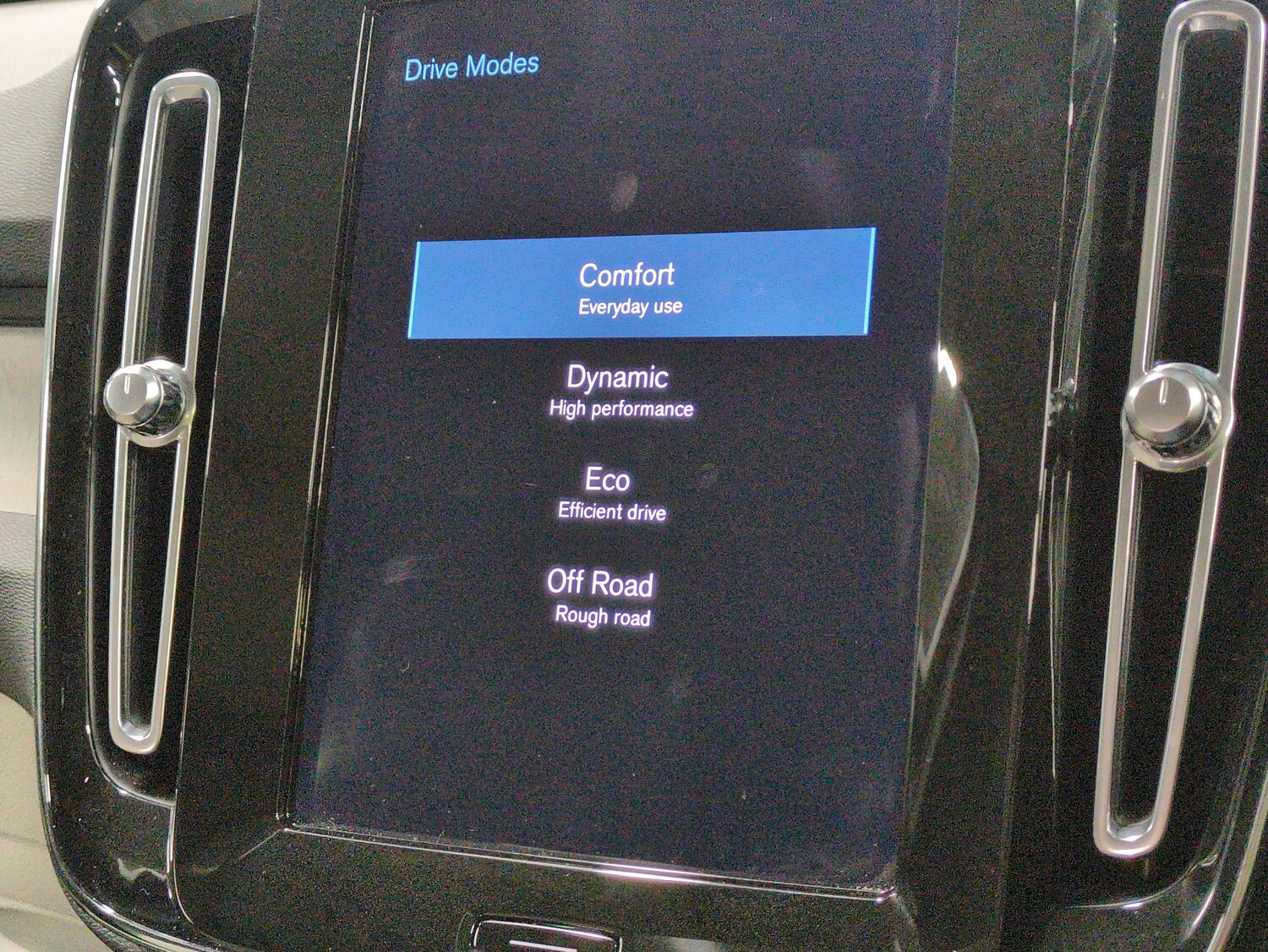 Used Volvo XC40 for sale - 76738729: Photo 21