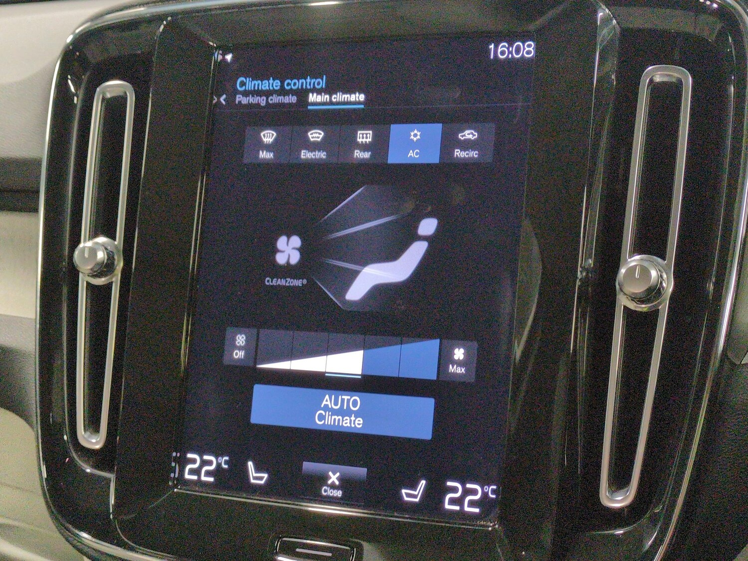 Used Volvo XC40 for sale - 76738729: Photo 22