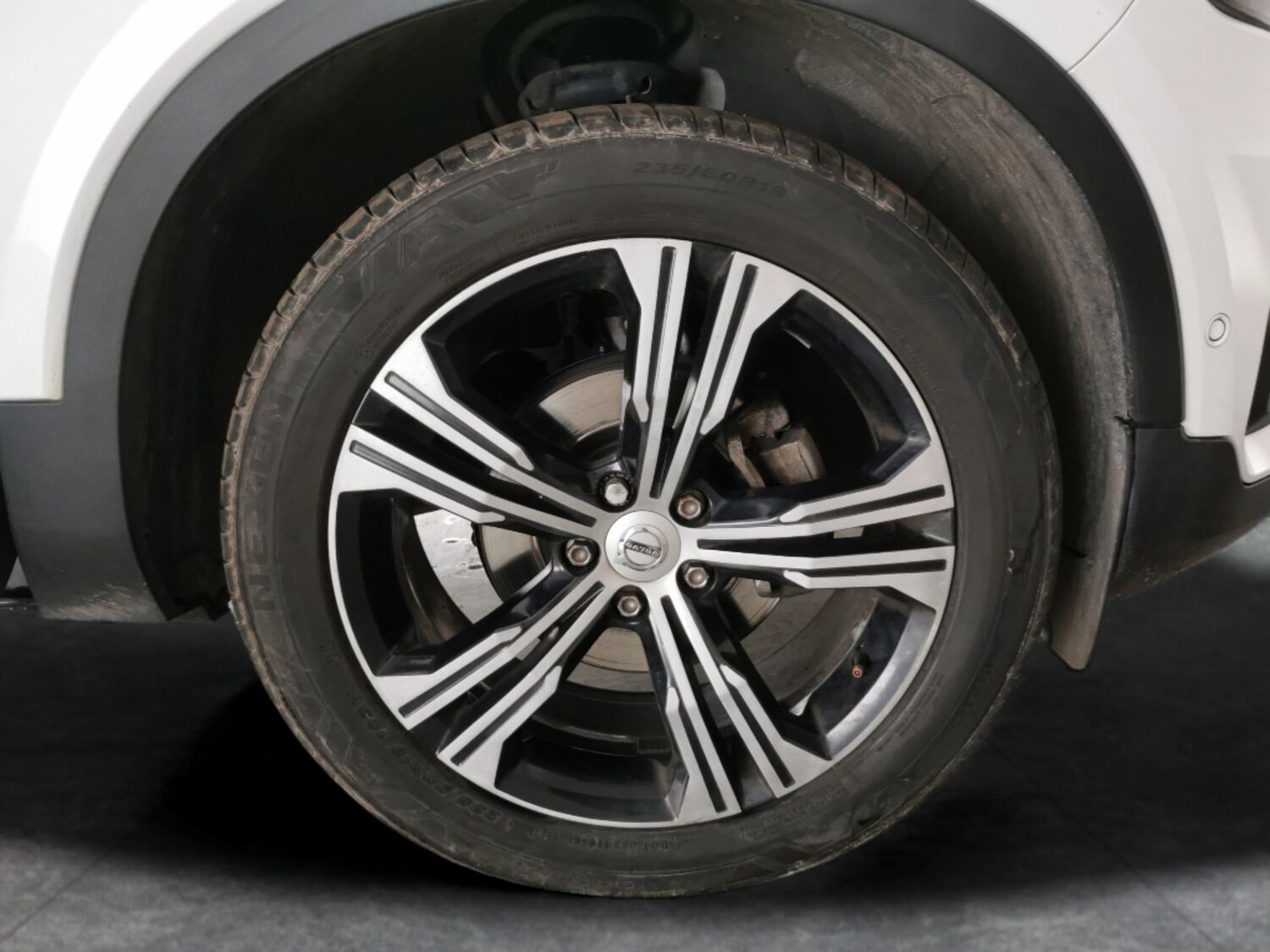 Used Volvo XC40 for sale - 76738729: Photo 30