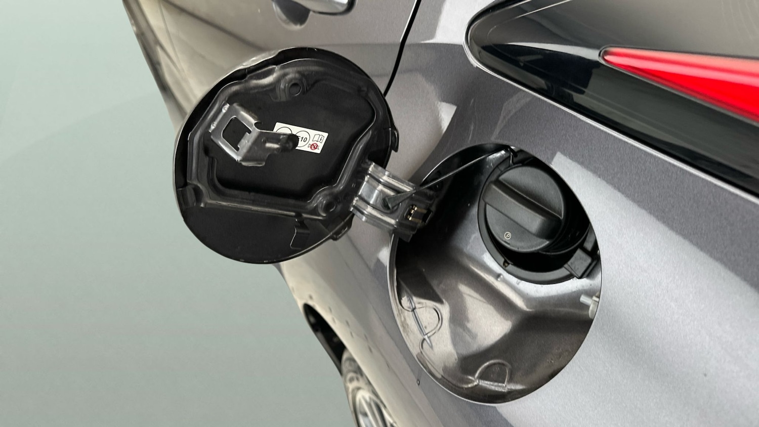 Used Toyota Yaris 2021 for sale - 76946526: Photo 12