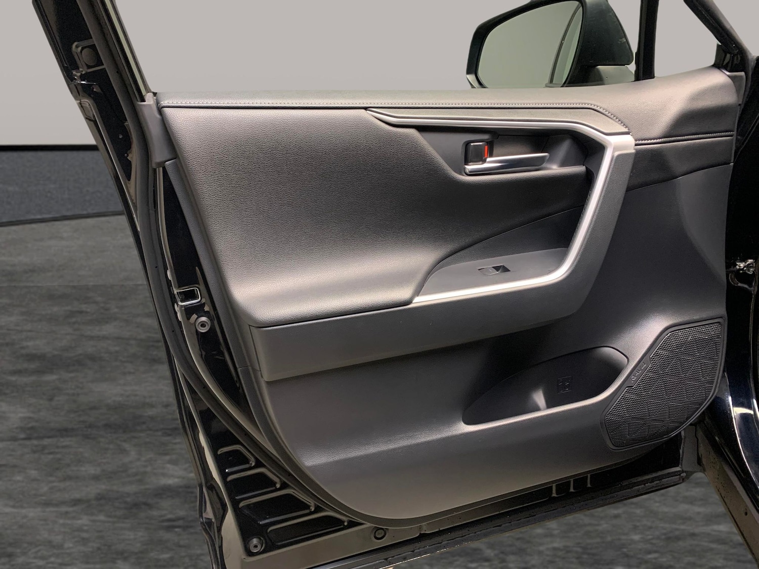 Used Toyota RAV4 2022 for sale - 76599783: Photo 24