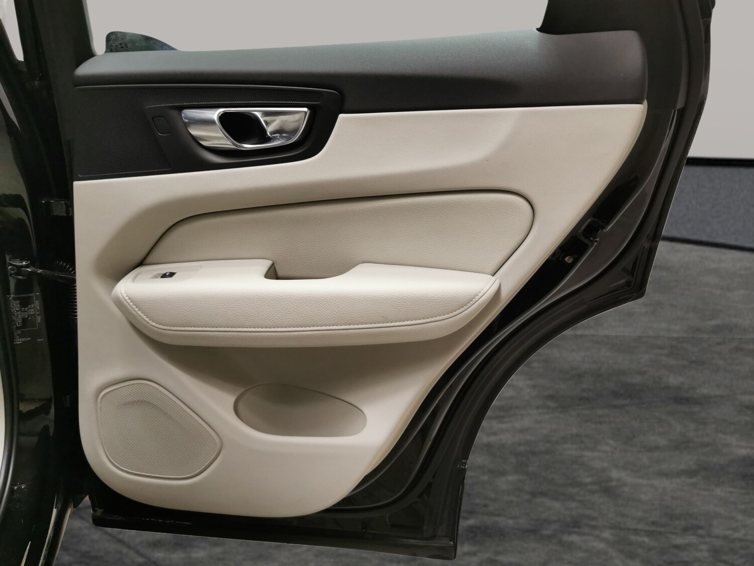 Used Volvo XC60 2020 for sale - 77829835: Photo 27