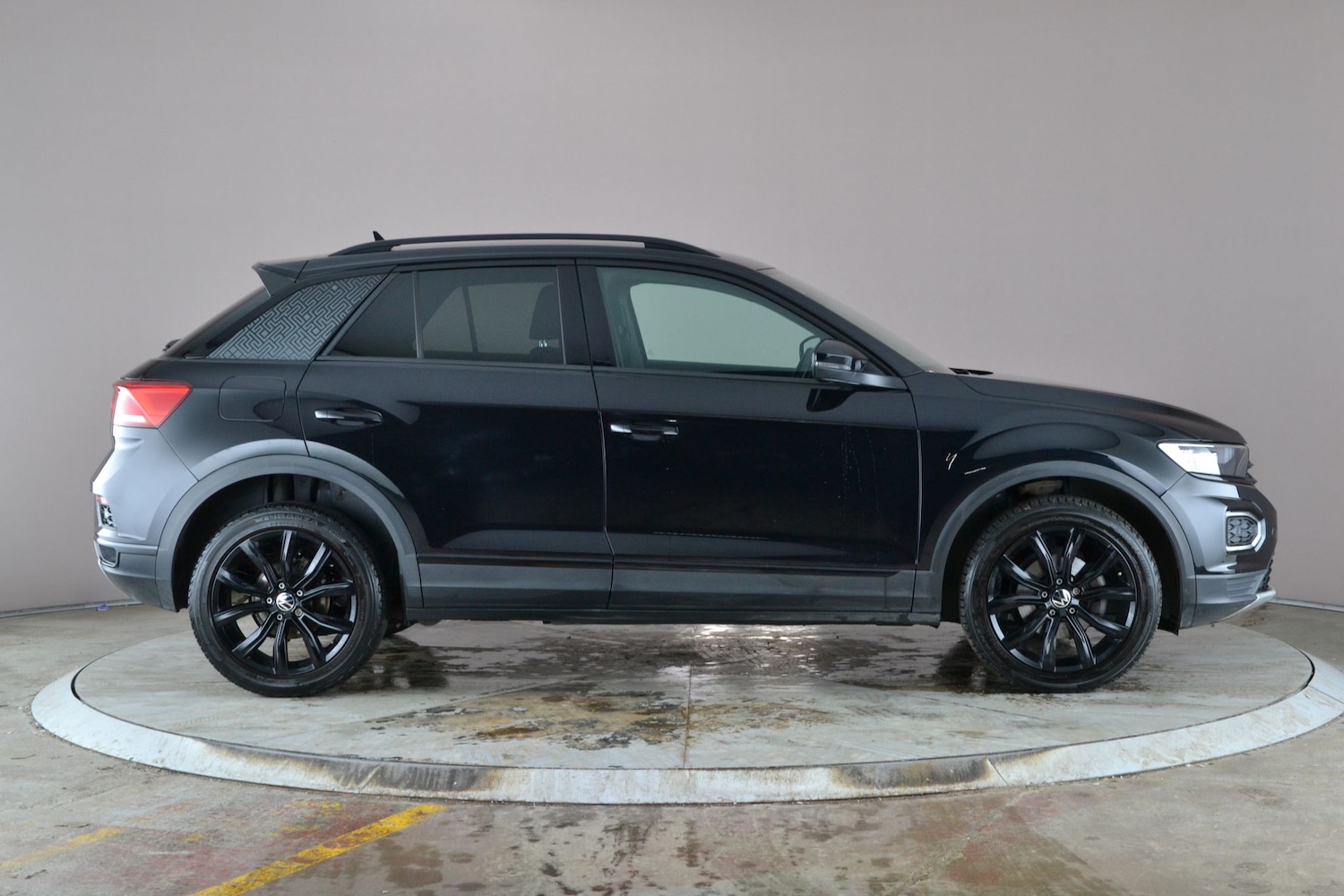 Used Volkswagen T-Roc 2021 for sale - 77274691: Photo 8