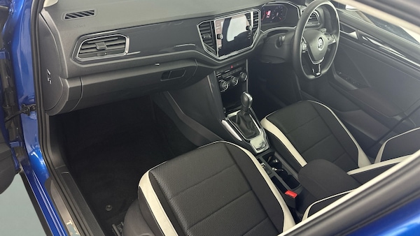 Used Volkswagen T-Roc 2019 for sale - 76240947: Photo 17