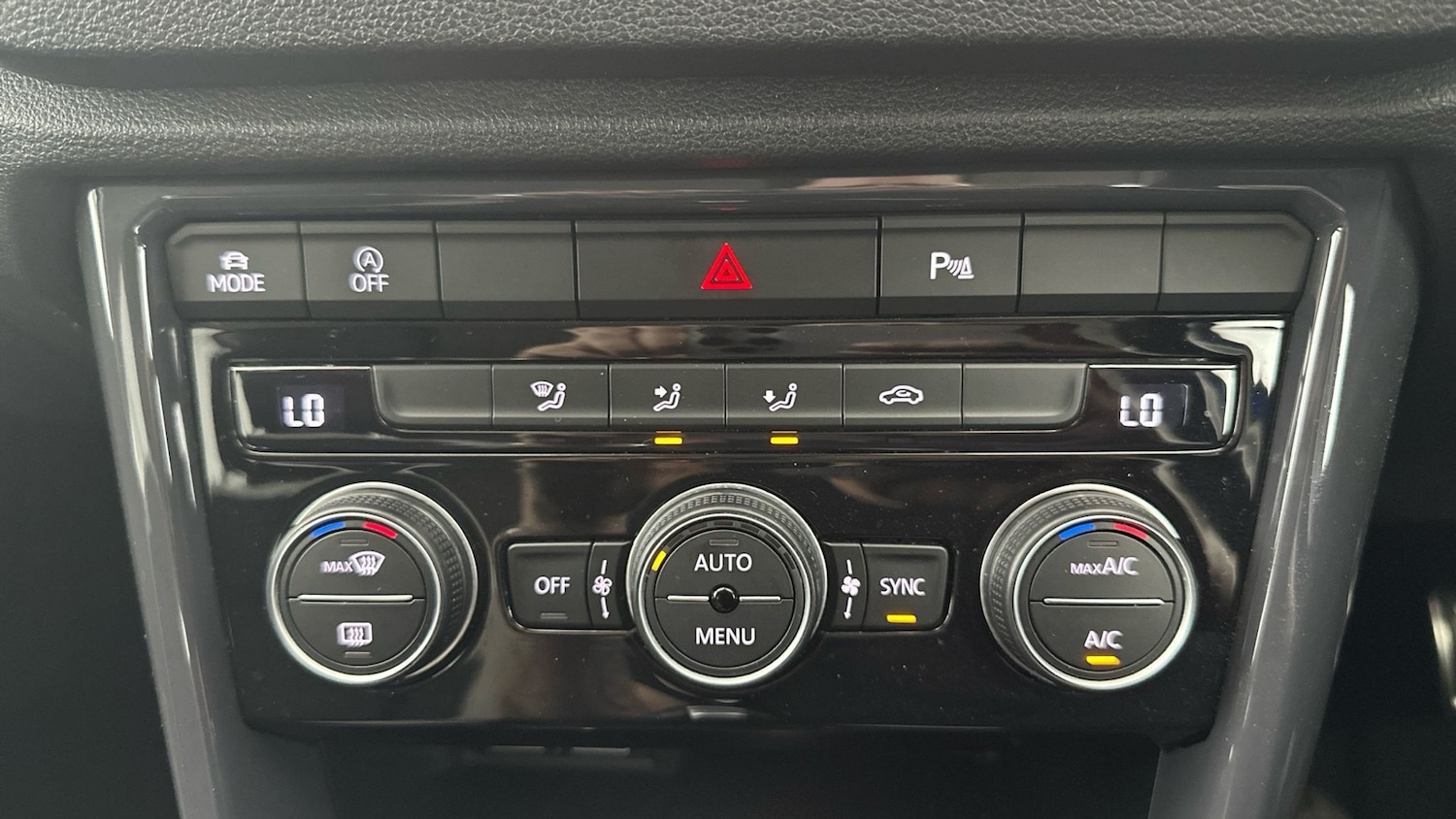 Used Volkswagen T-Roc 2019 for sale - 76240947: Photo 24