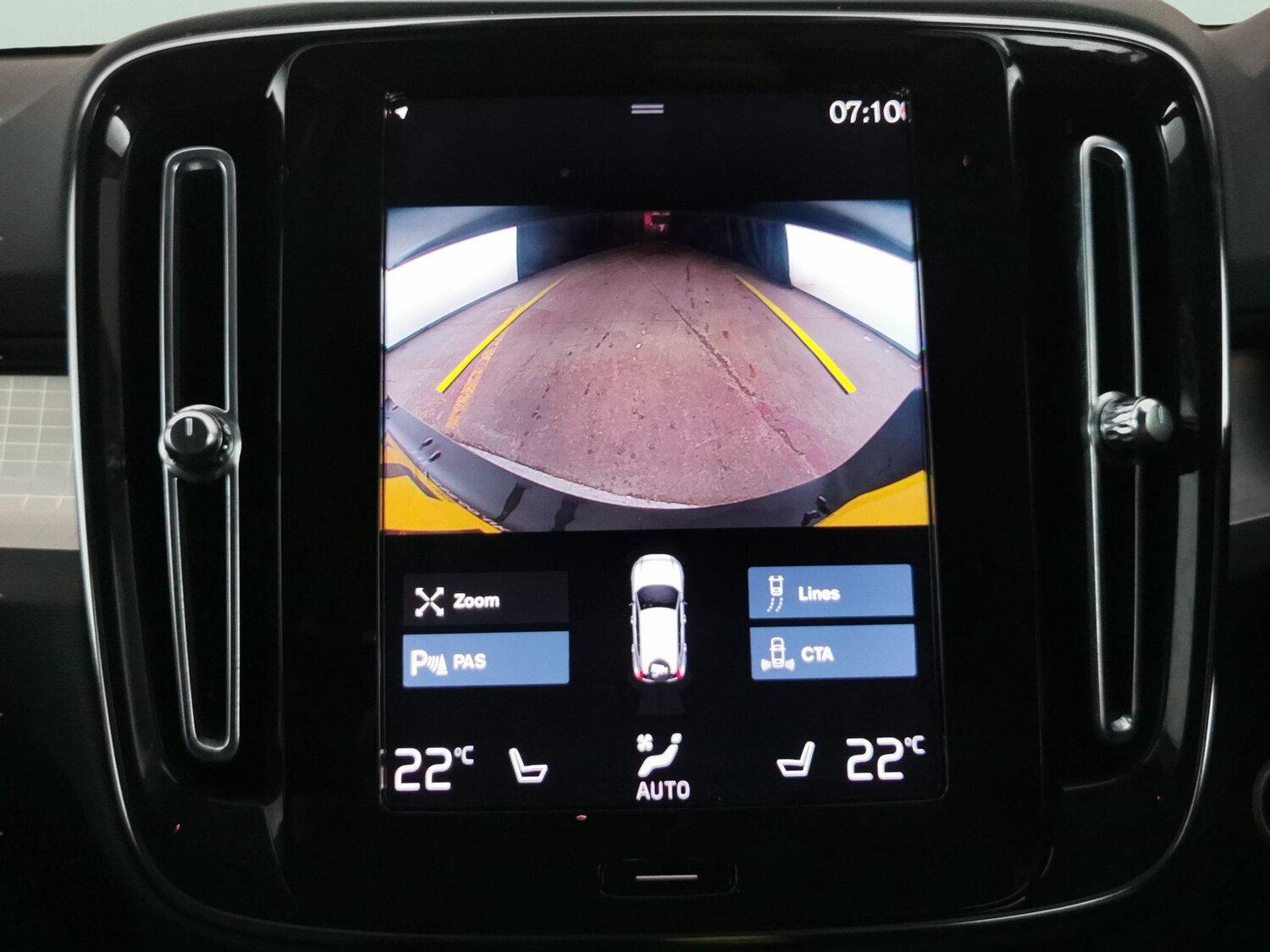 Used Volvo XC40 for sale - 77789954: Photo 6