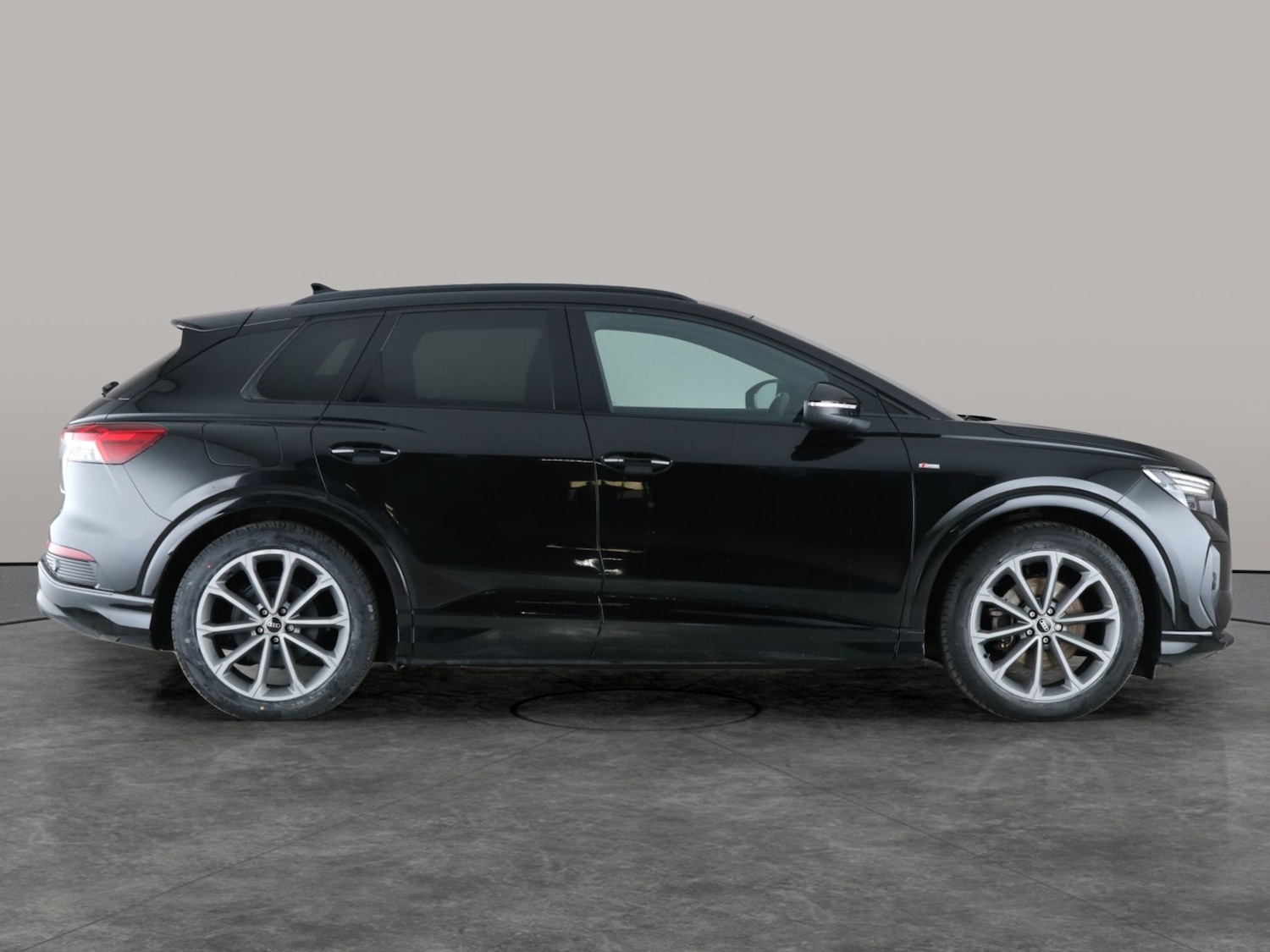 Used Audi Q4 e-tron 2021 for sale - 76709865: Photo 8