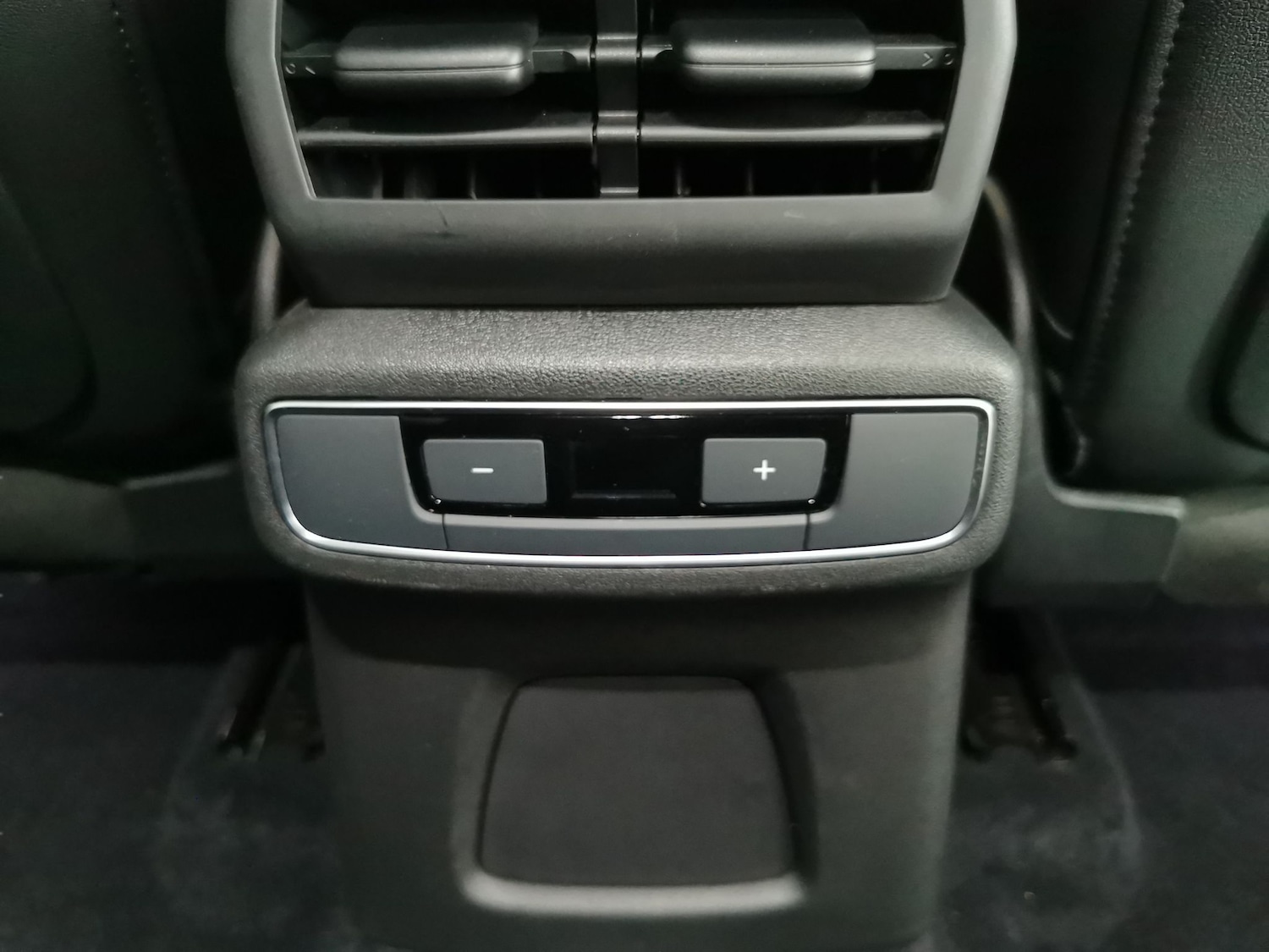 Used Audi Q4 e-tron 2023 for sale - 78132502: Photo 15