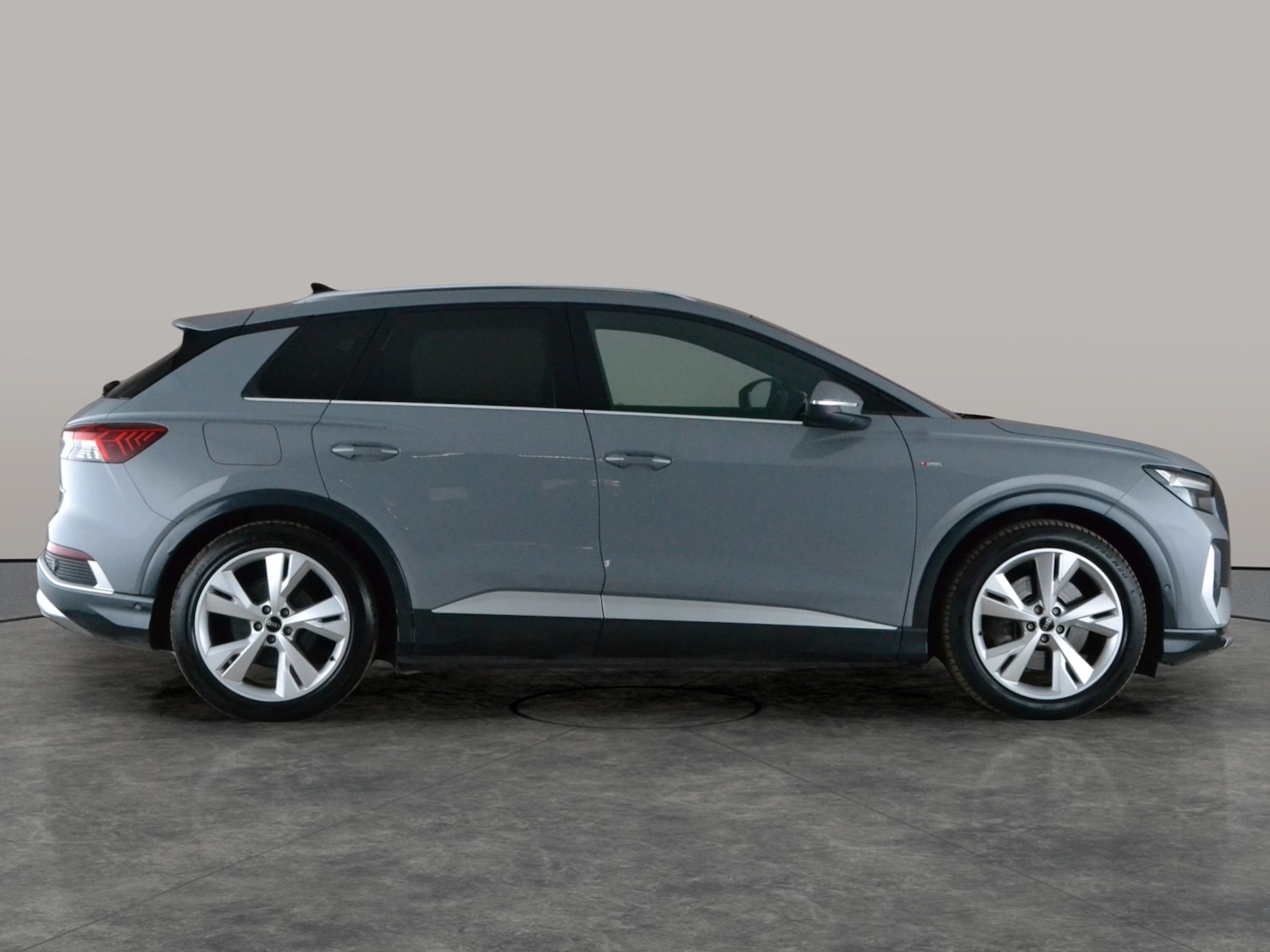 Used Audi Q4 e-tron 2023 for sale - 78132502: Photo 9