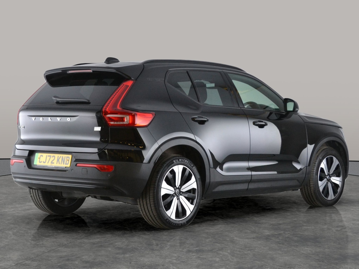 Used Volvo XC40 2023 for sale - 77778908: Photo 11