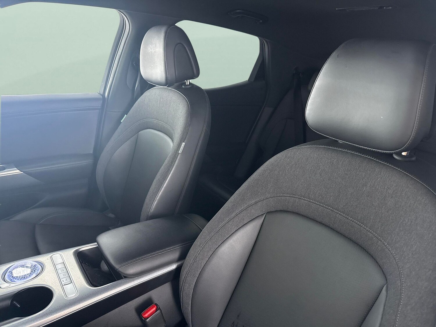 Used Genesis GV60 for sale - 77485137: Photo 6