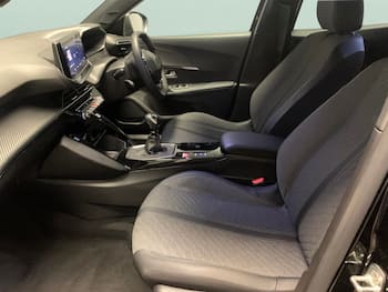 Used Peugeot 2008 2025 for sale - 79745787: Photo