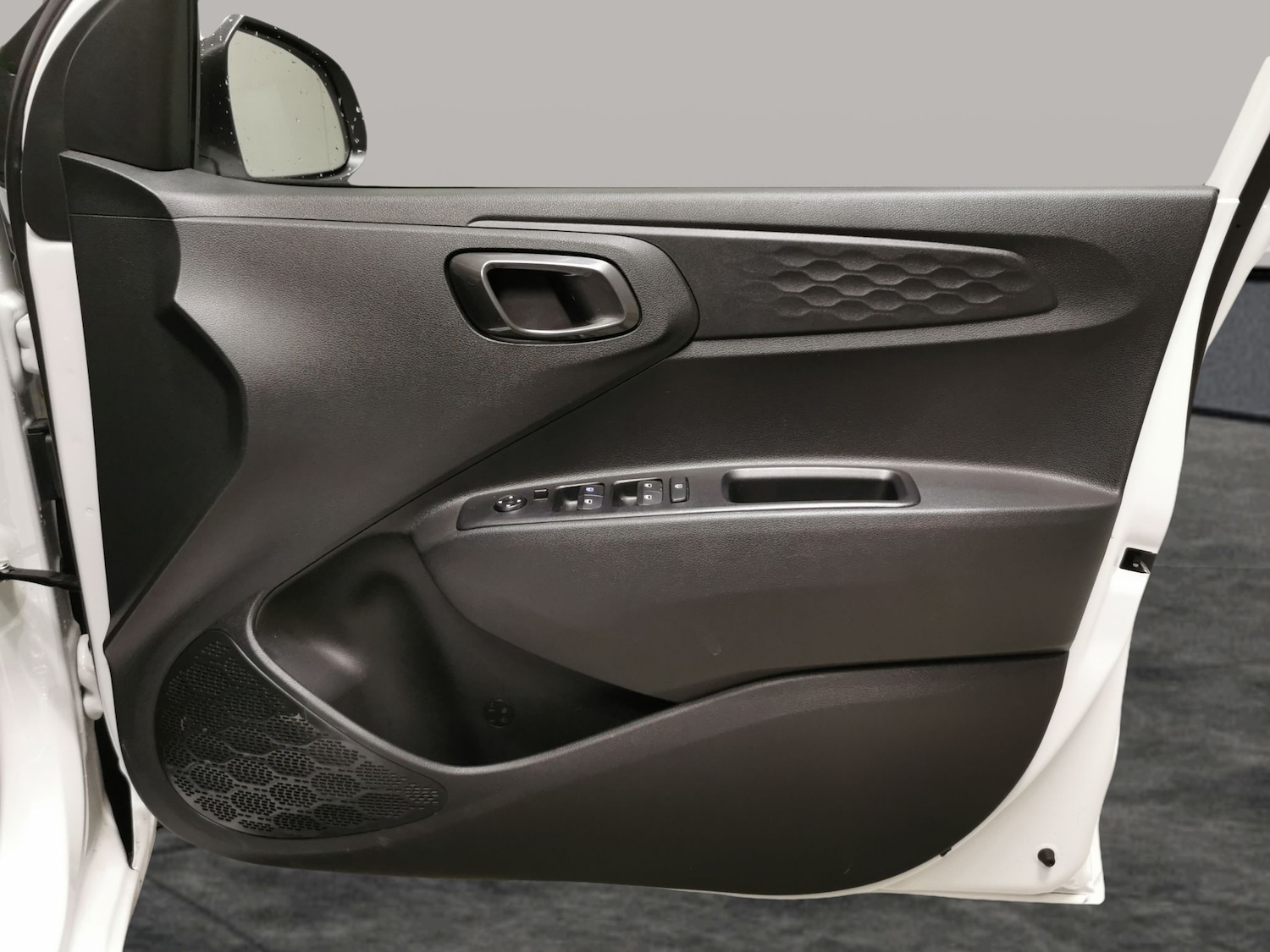 Used Hyundai i10 2023 for sale - 76803934: Photo 30