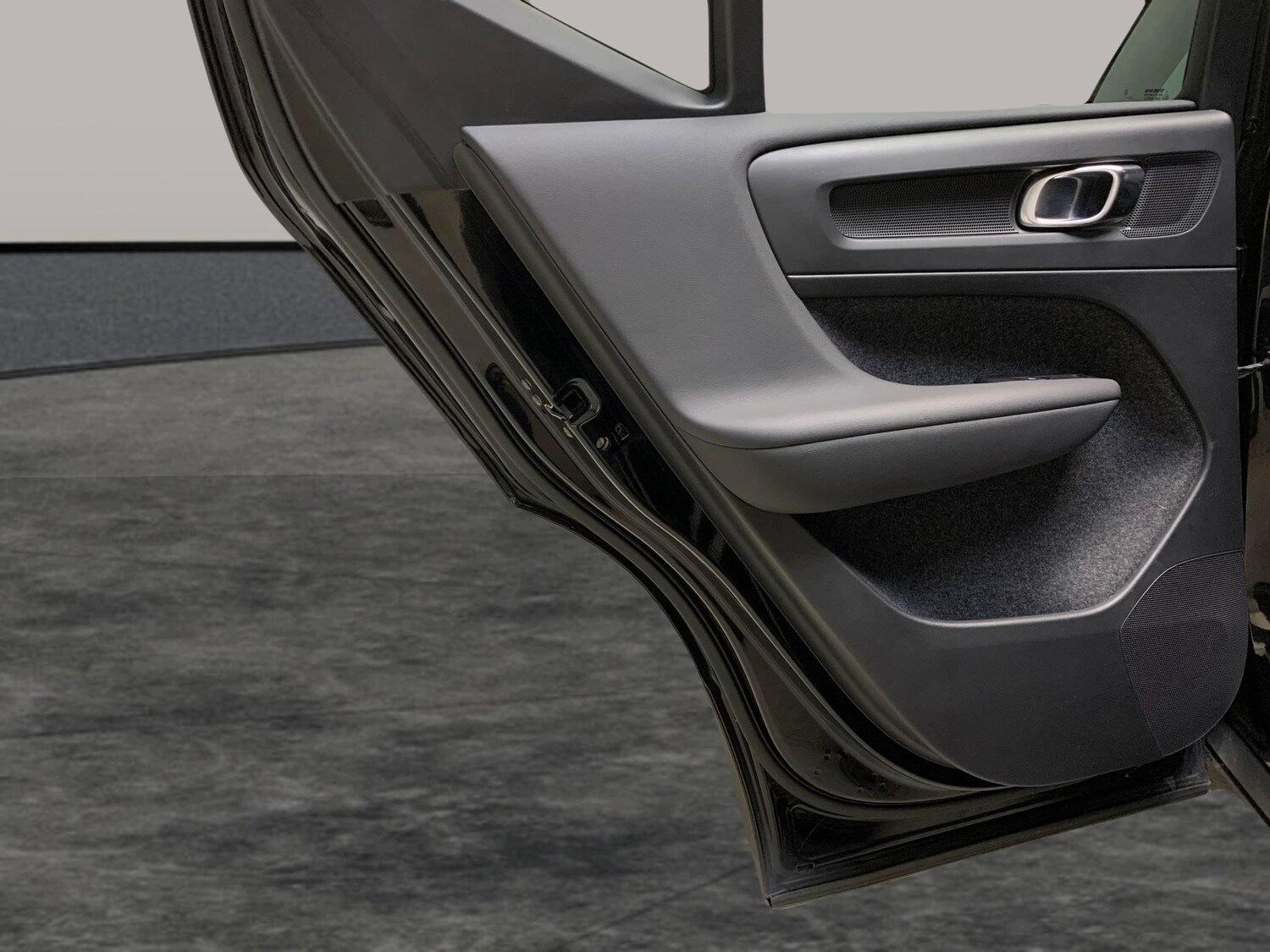 Used Volvo XC40 2022 for sale - 76612316: Photo 31