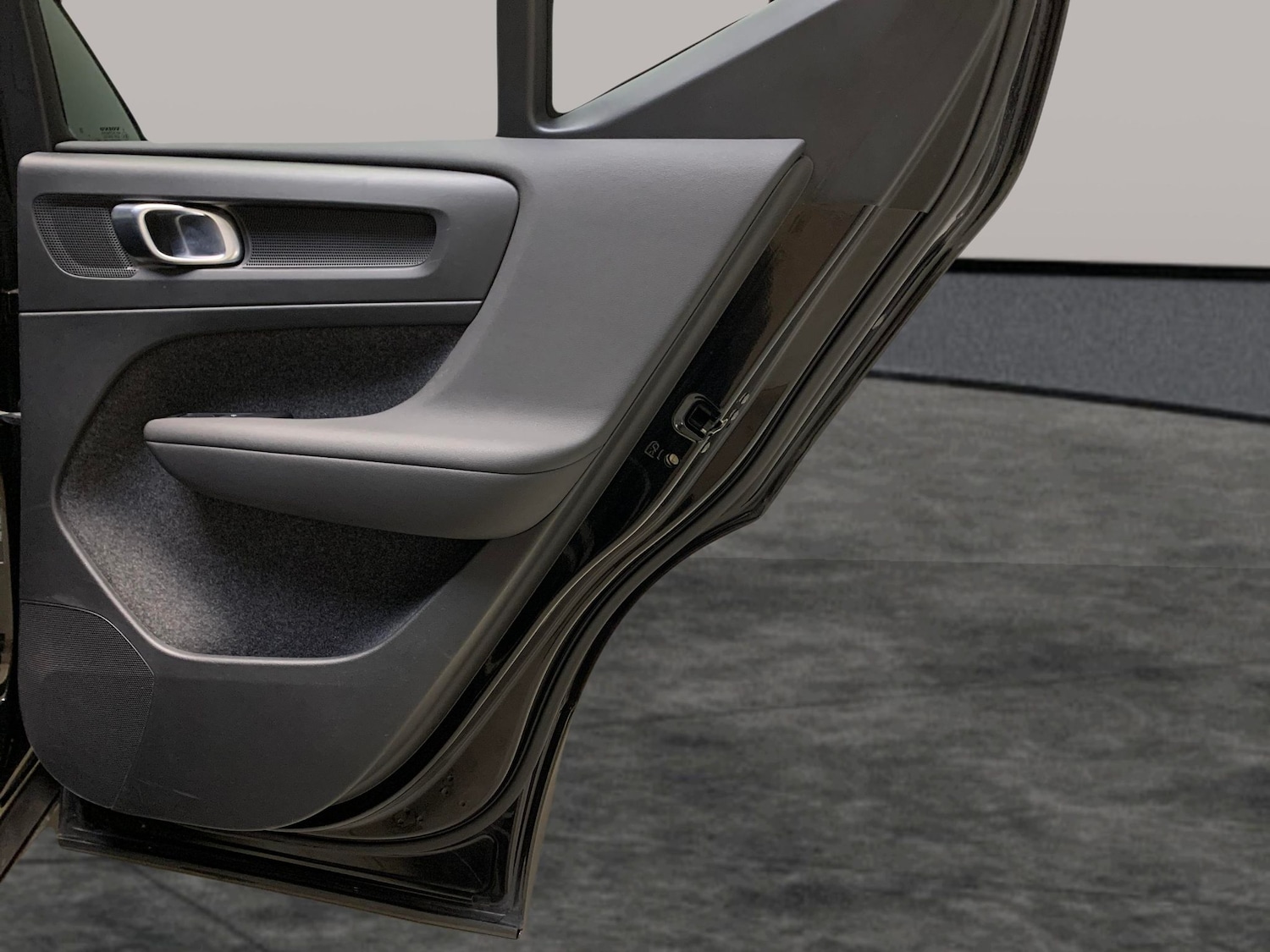 Used Volvo XC40 2022 for sale - 76612316: Photo 32