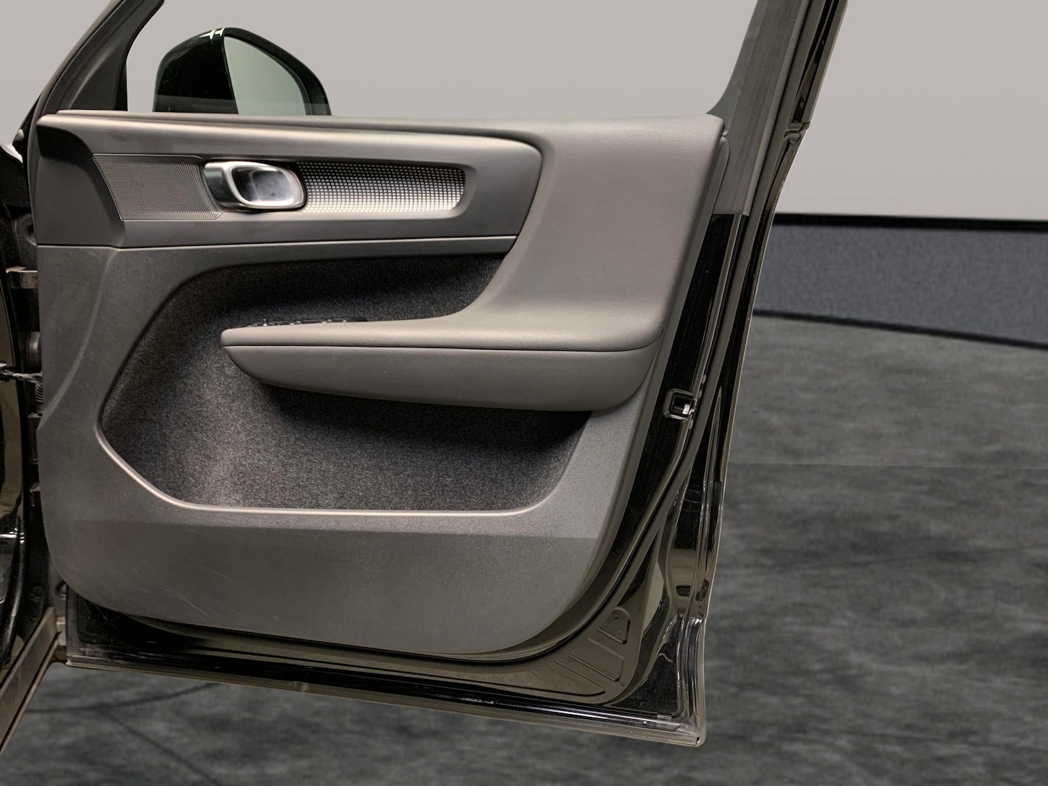 Used Volvo XC40 2022 for sale - 76612316: Photo 33