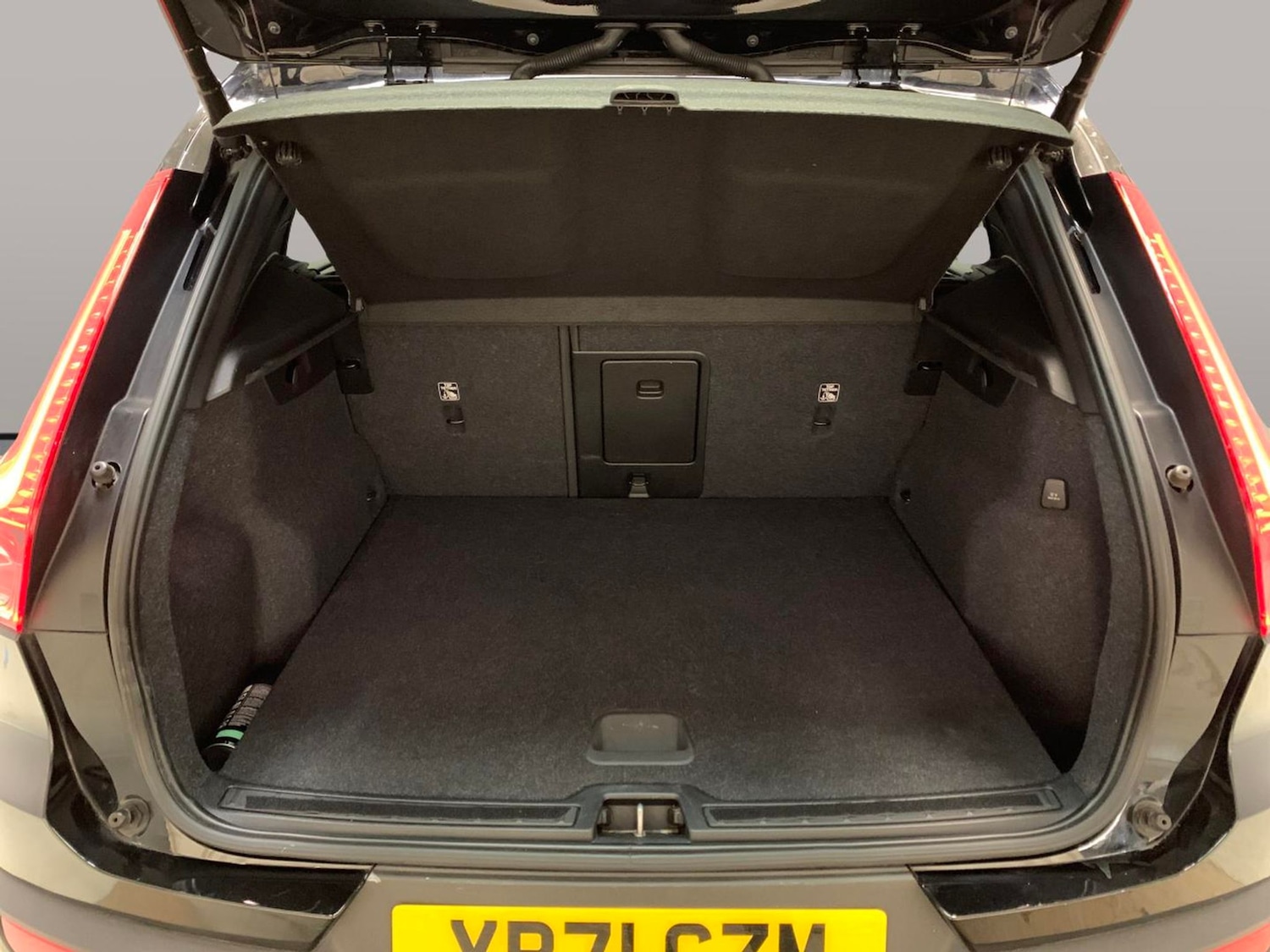 Used Volvo XC40 2022 for sale - 76612316: Photo 36