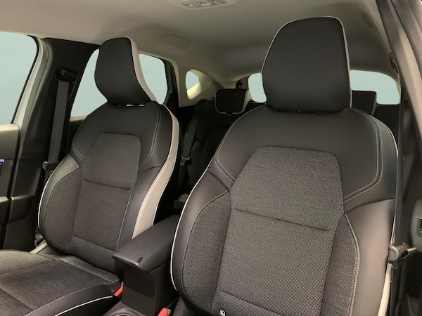 Used Renault Captur for sale - 76252142: Photo 17