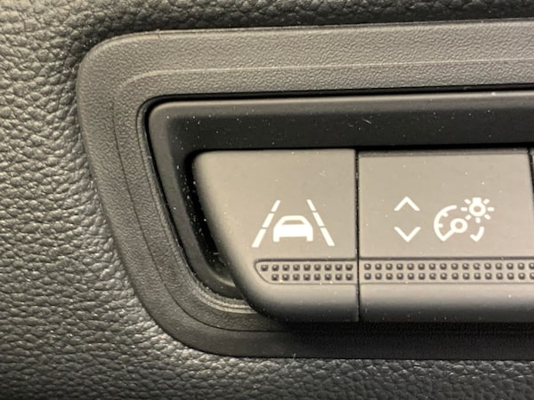 Used Renault Captur for sale - 76252142: Photo 26
