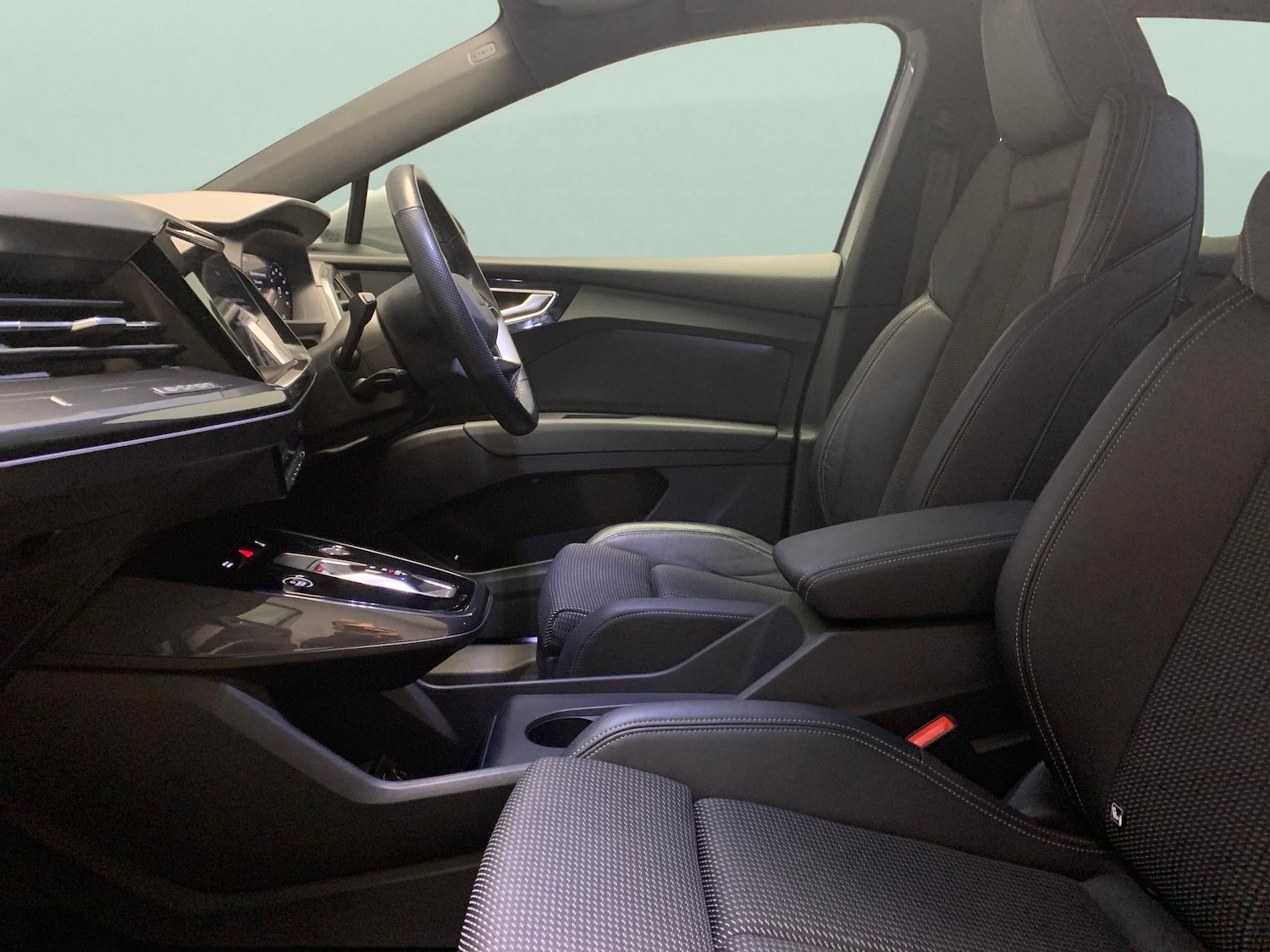 Used Audi Q4 e-tron 2021 for sale - 77485170: Photo 4