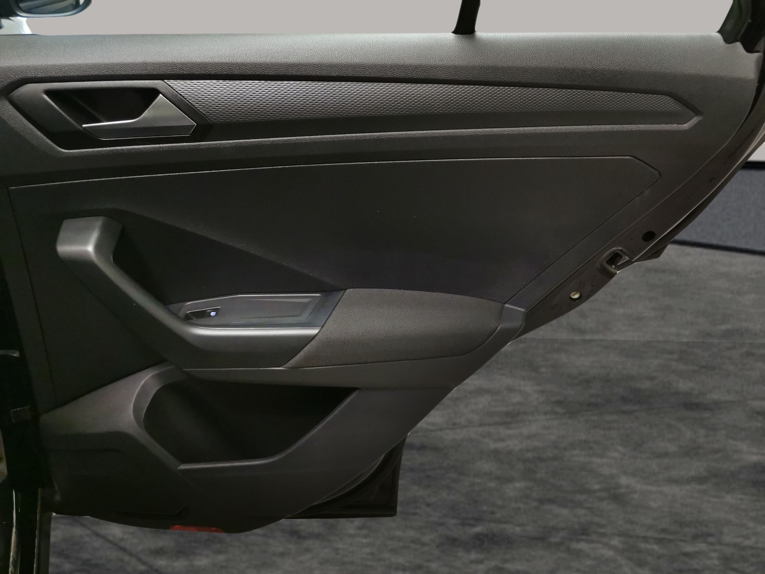 Used Volkswagen T-Roc 2023 for sale - 78094248: Photo 28