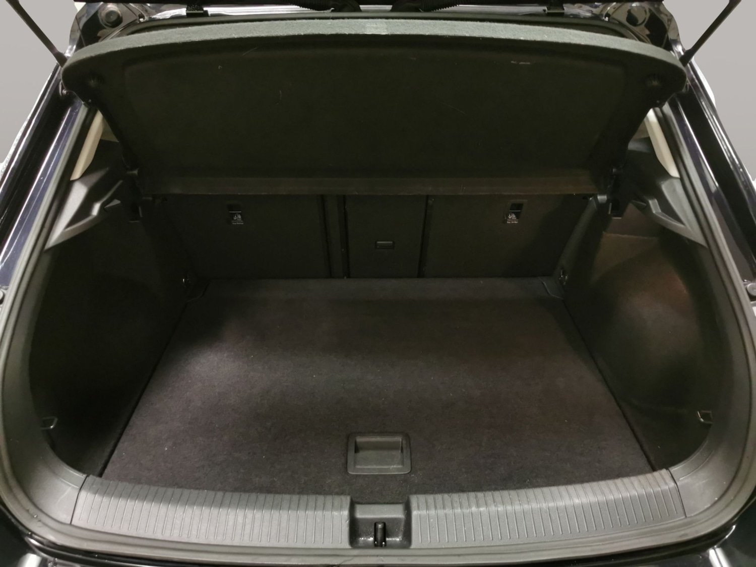 Used Volkswagen T-Roc 2023 for sale - 78094248: Photo 32