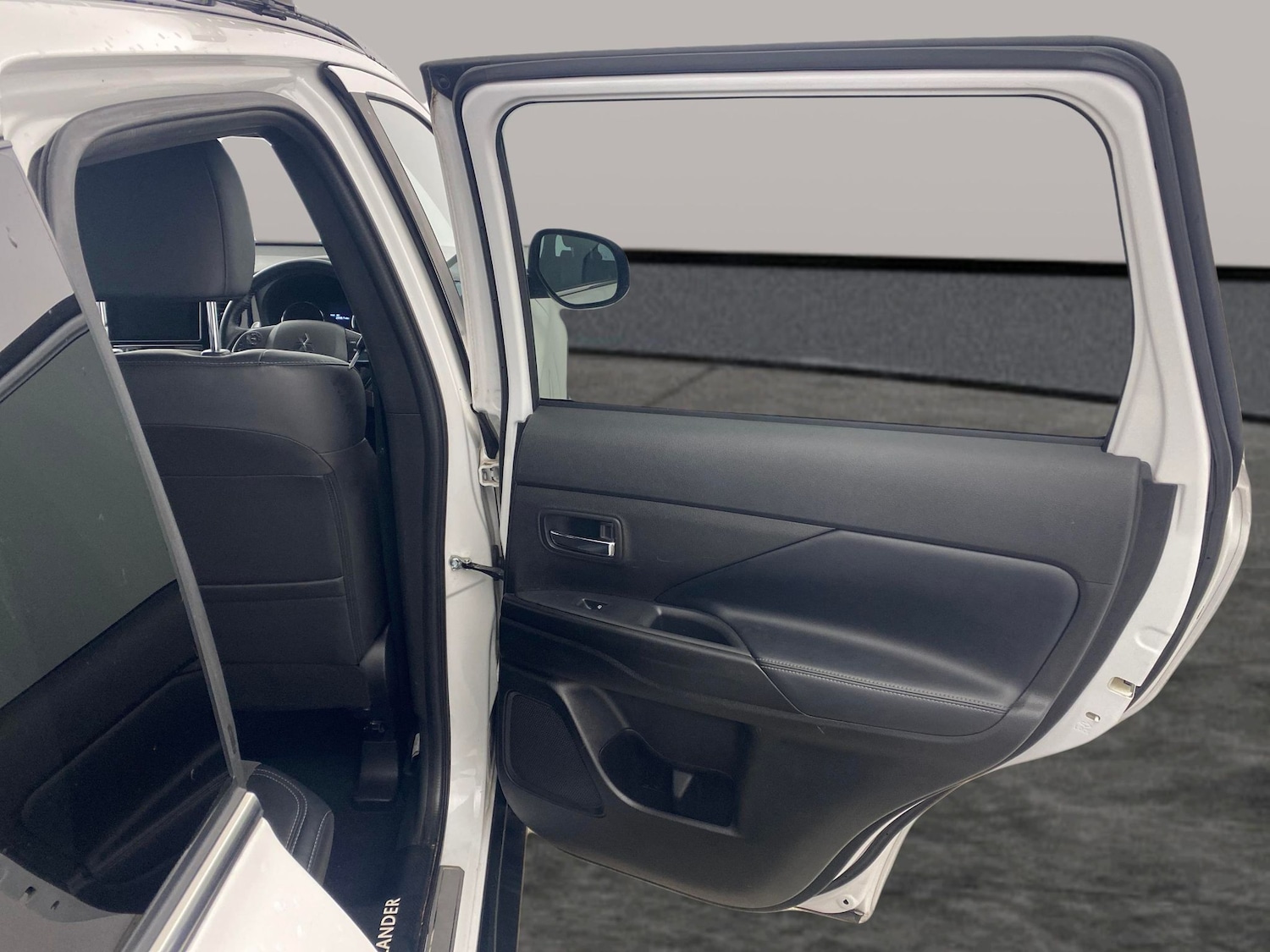 Used Mitsubishi Outlander 2019 for sale - 77641168: Photo 26